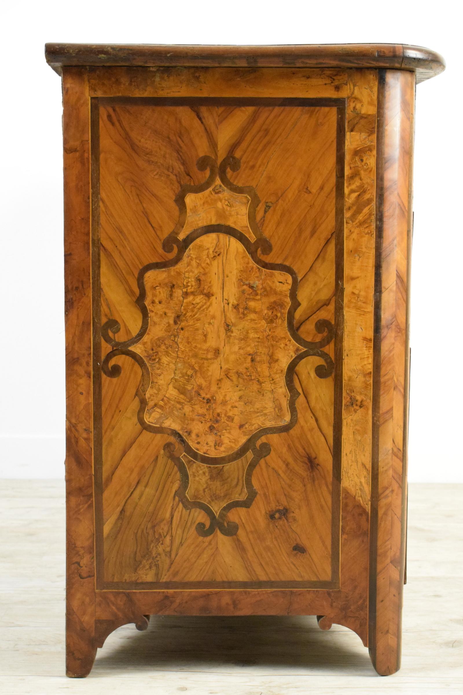Inlay 18th Century, Italian Olive Wood Paved and Inlaid Chest of Drawers For Sale