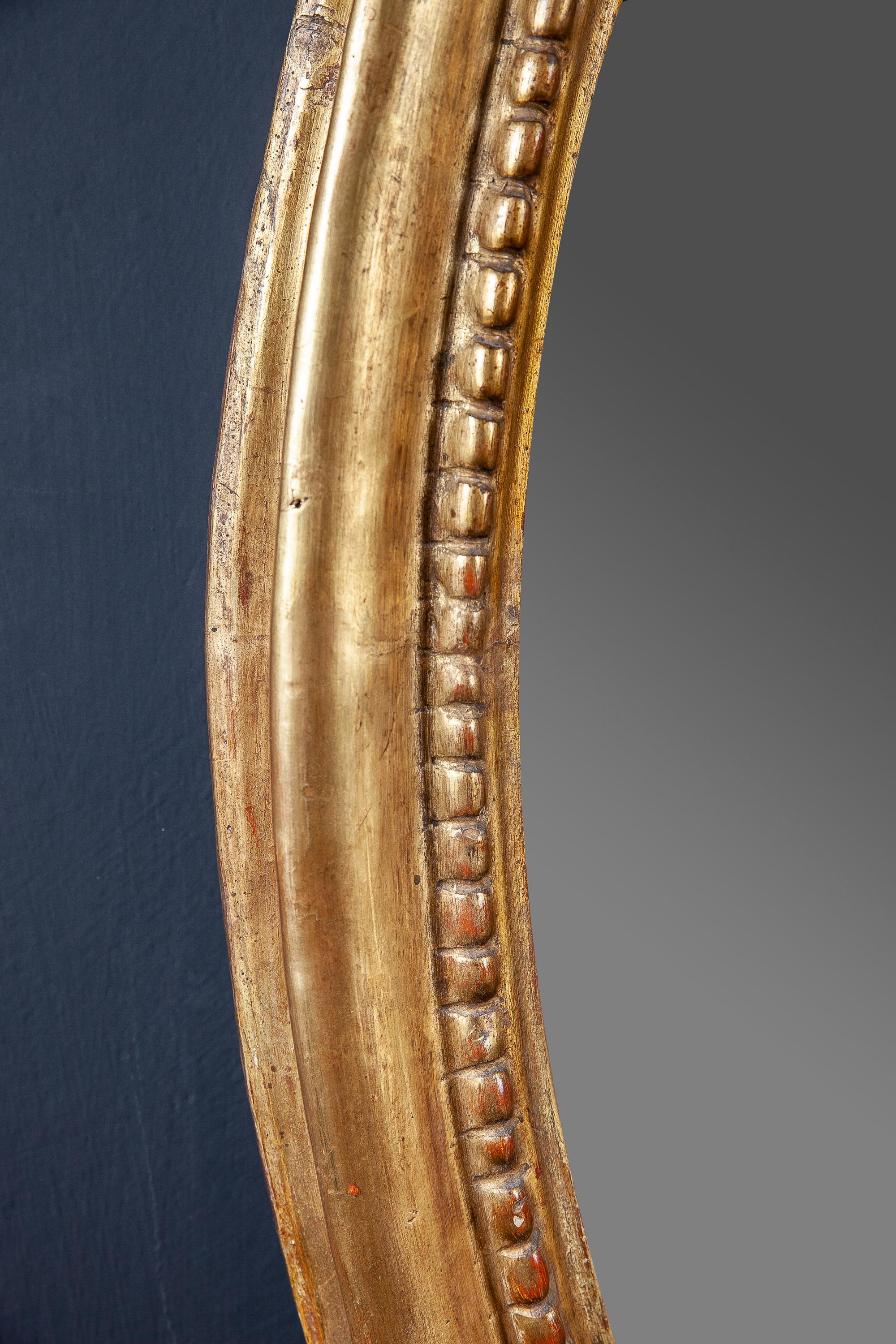 18th Century Italian Oval Shape Giltwood Mirror For Sale 1