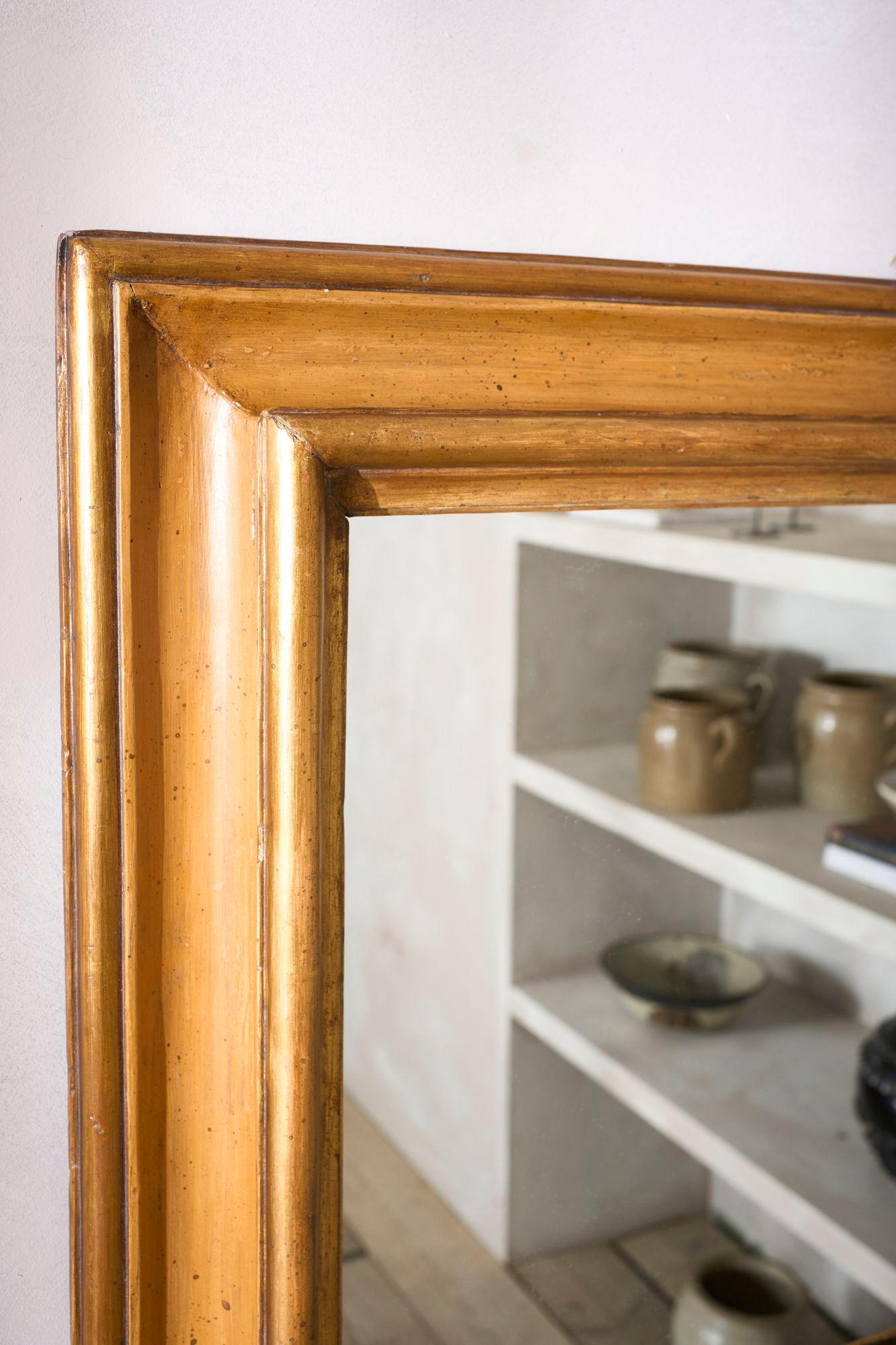 XVIIIe siècle et antérieur Miroir italien peint et doré du 18e siècle en vente
