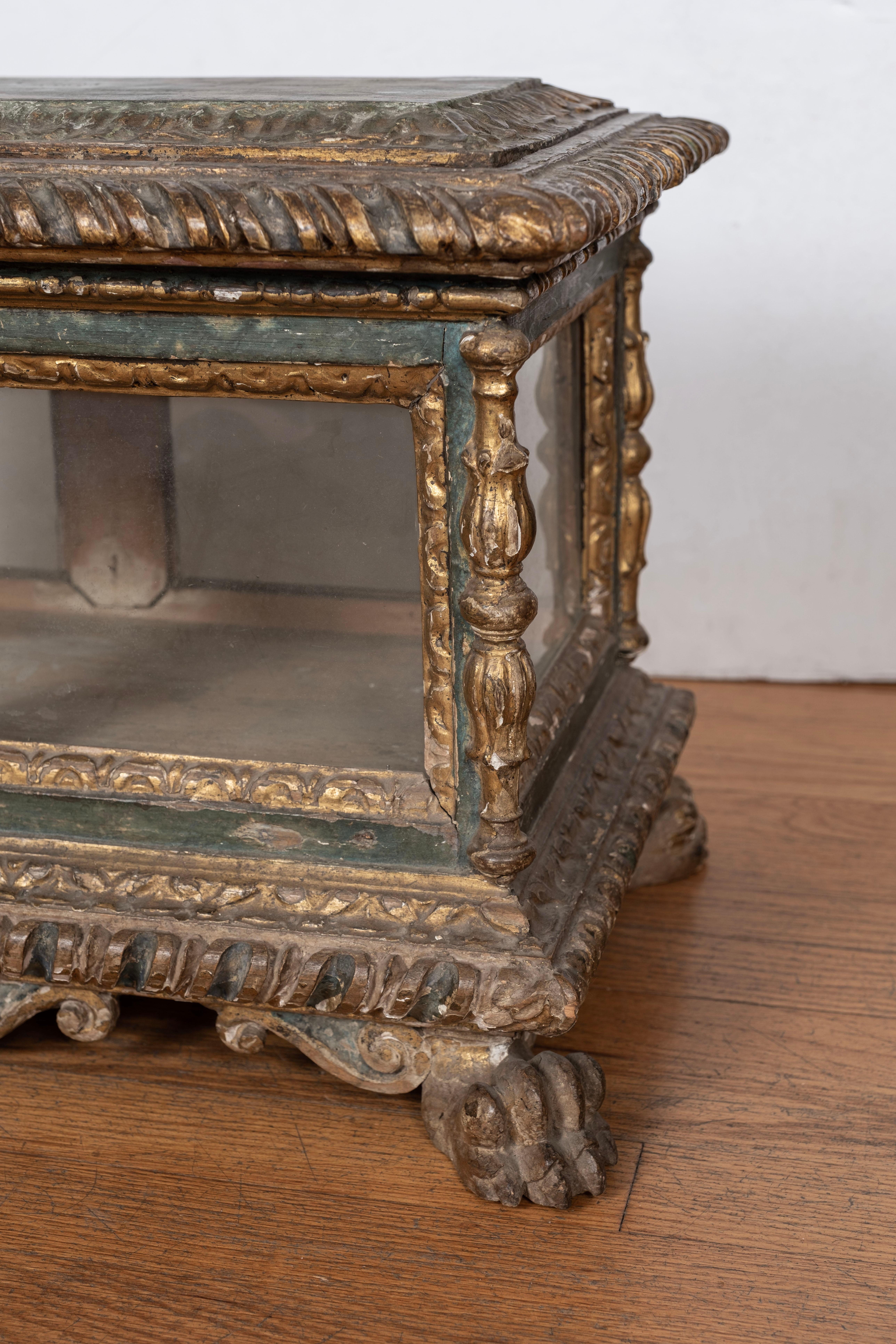 18th Century Italian Painted and Parcel Gilt Reliquary Box For Sale 4
