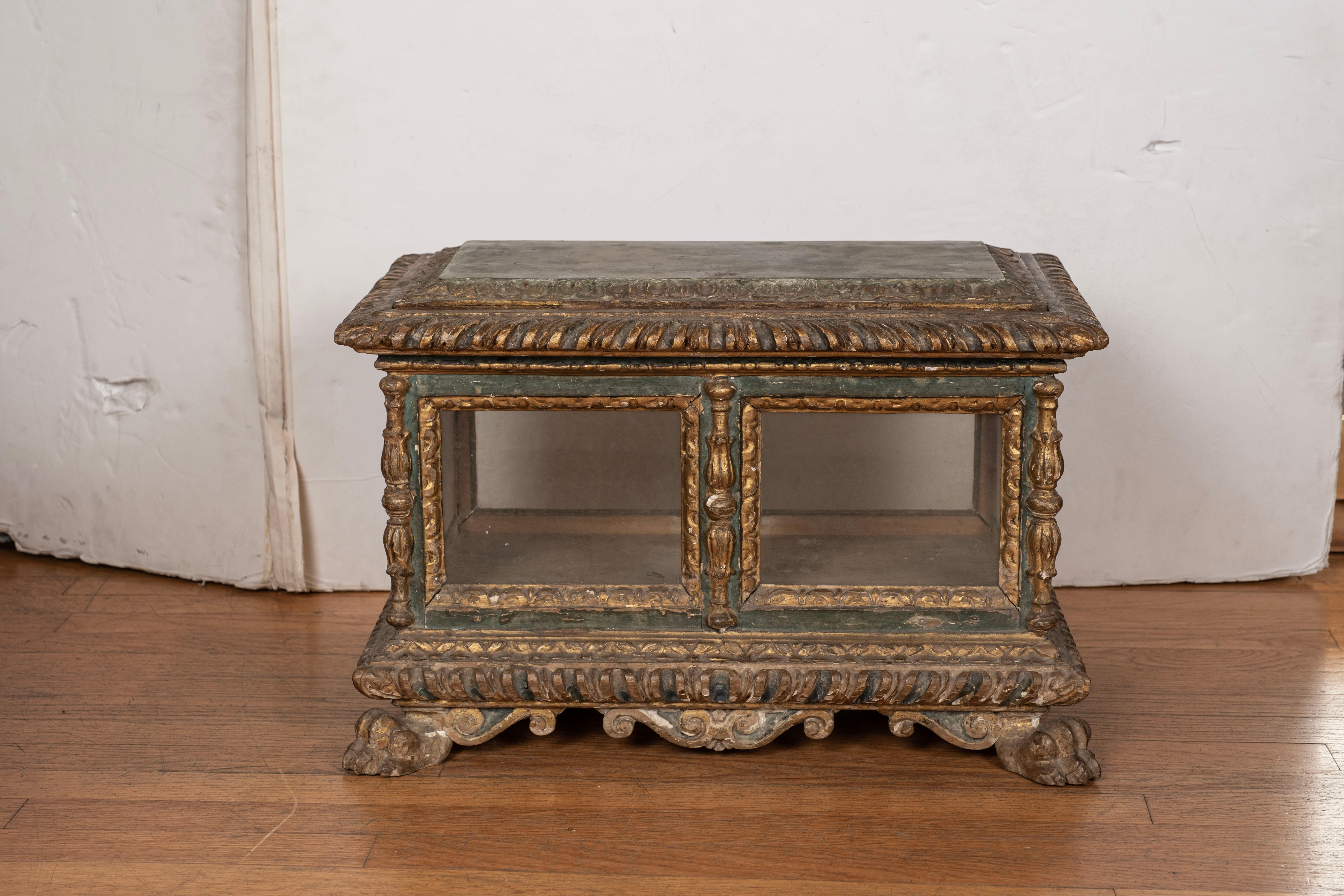 Baroque 18th Century Italian Painted and Parcel Gilt Reliquary Box For Sale