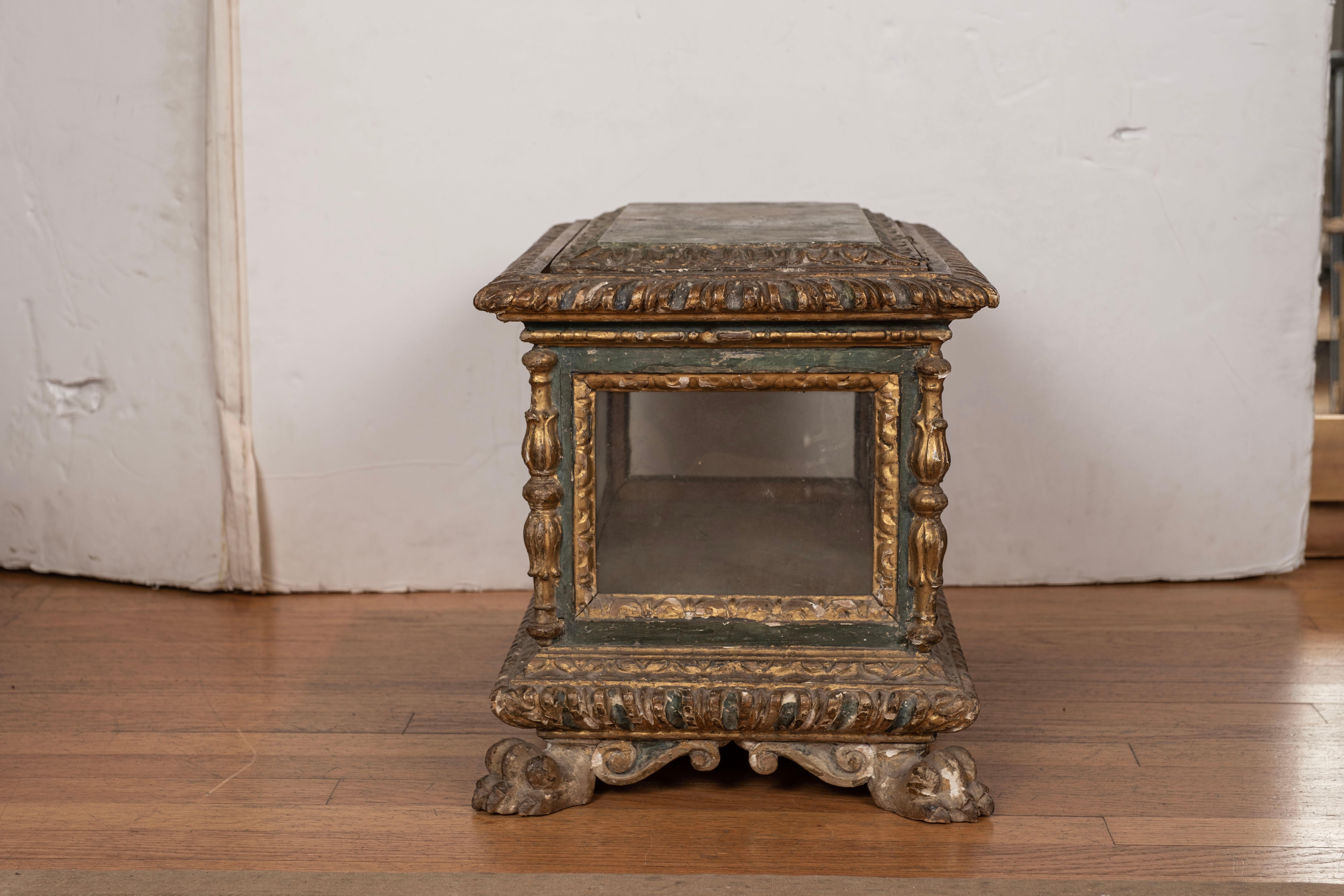 18th Century Italian Painted and Parcel Gilt Reliquary Box In Good Condition For Sale In Houston, TX