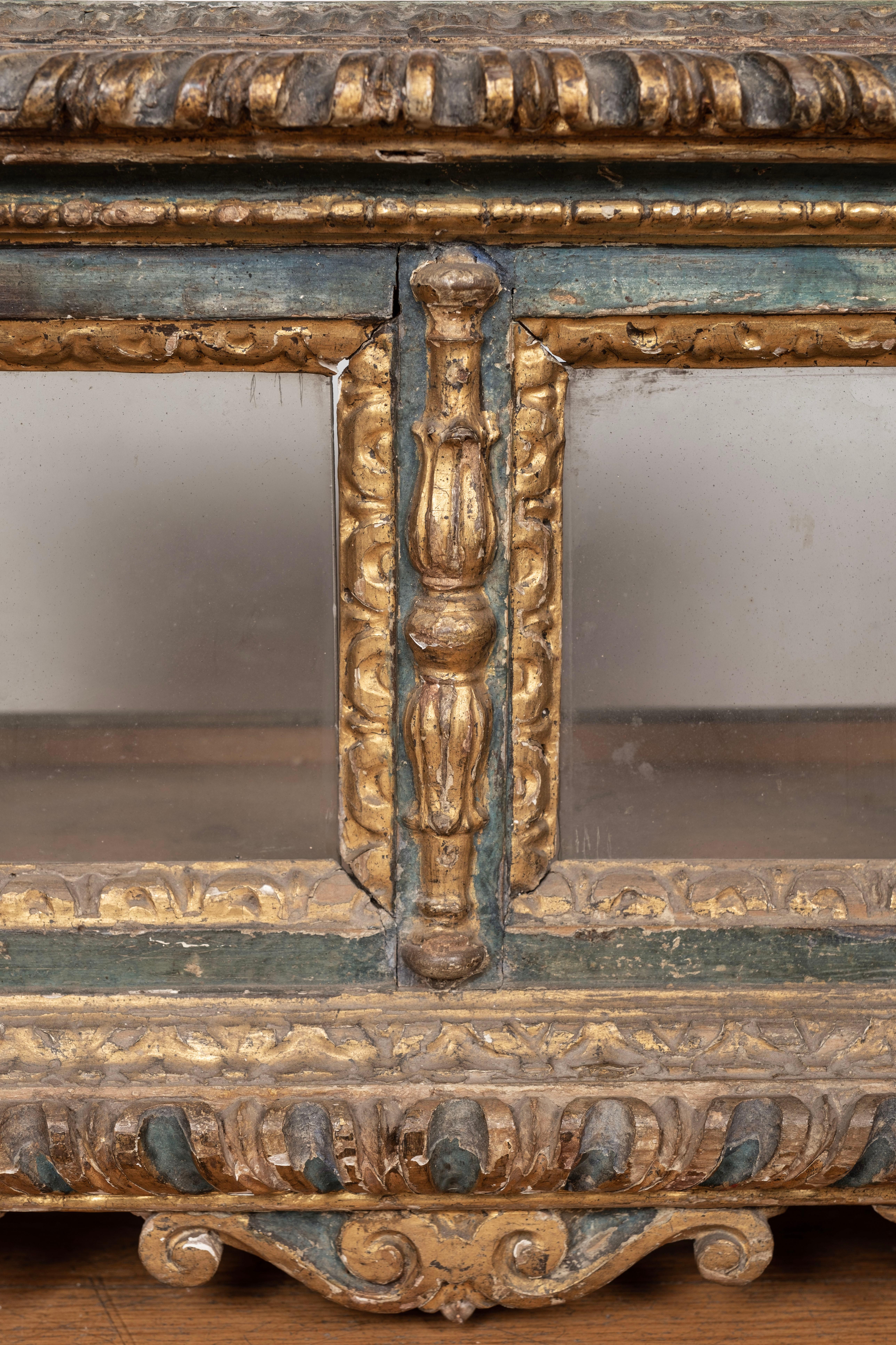 Italienische bemalte und vergoldete Reliquary-Schachtel aus dem 18. Jahrhundert im Angebot 3