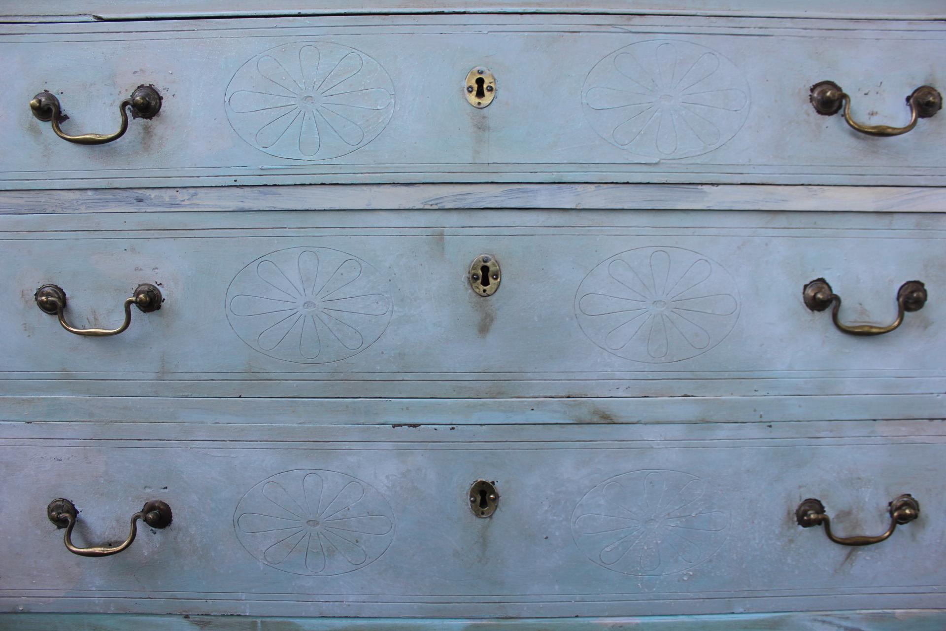 Hand-Carved 18th century Italian painted chest For Sale