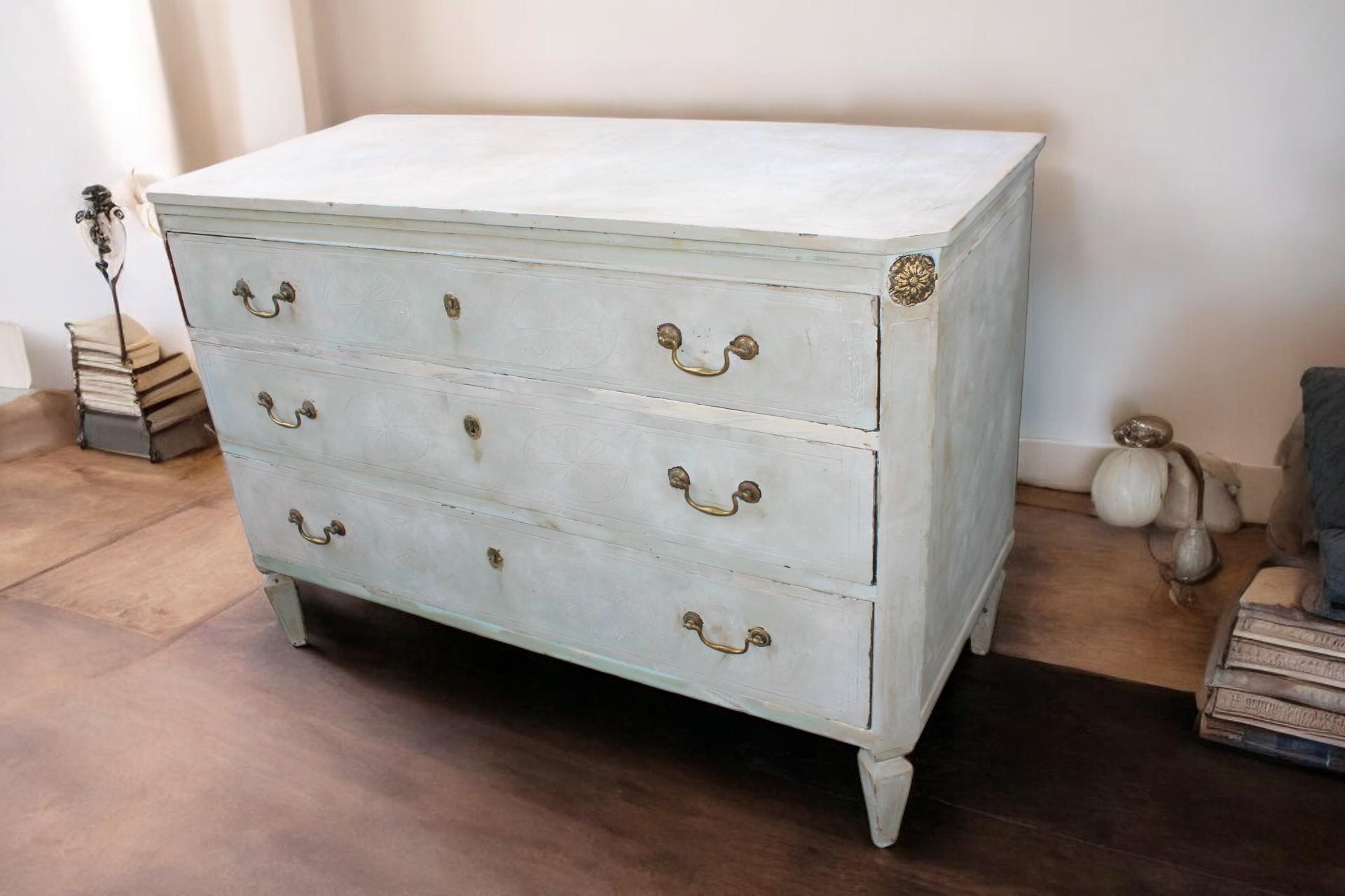 Brass 18th century Italian painted chest For Sale