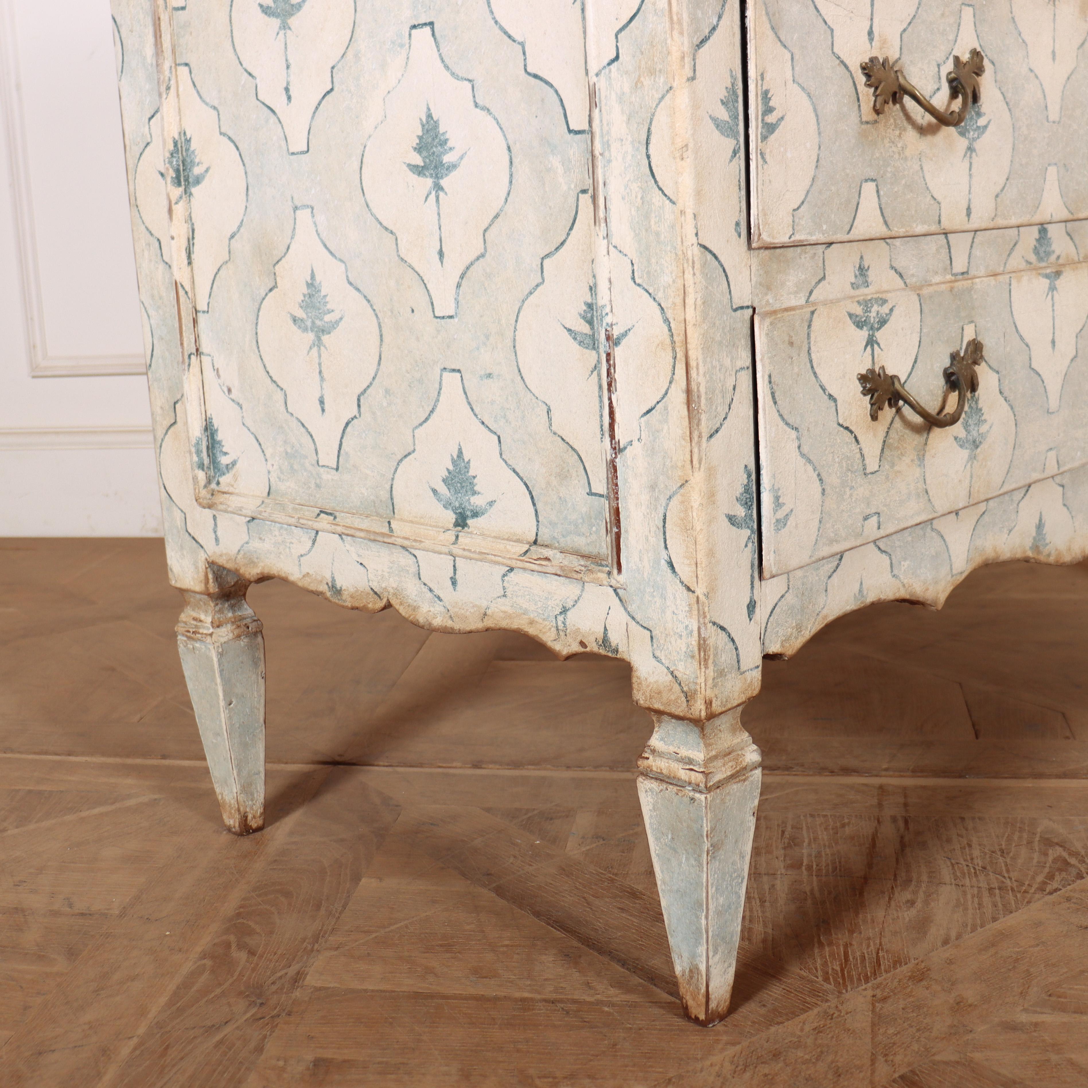 18th Century Italian Painted Commode For Sale 4
