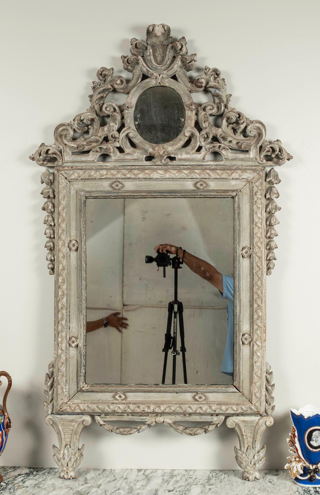 Italienischer Ludwig XV, 18. Jahrhundert  Bemalter Spiegel im Angebot 4