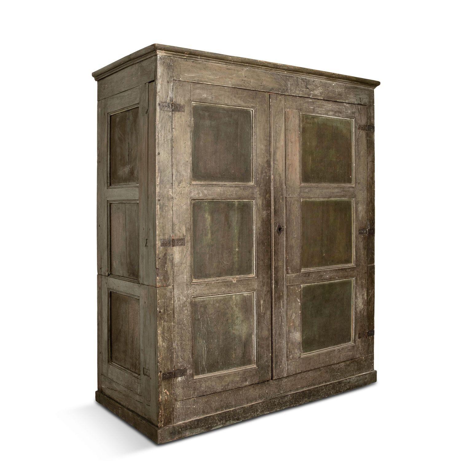 18th Century Italian Painted Wardrobe im Angebot 4