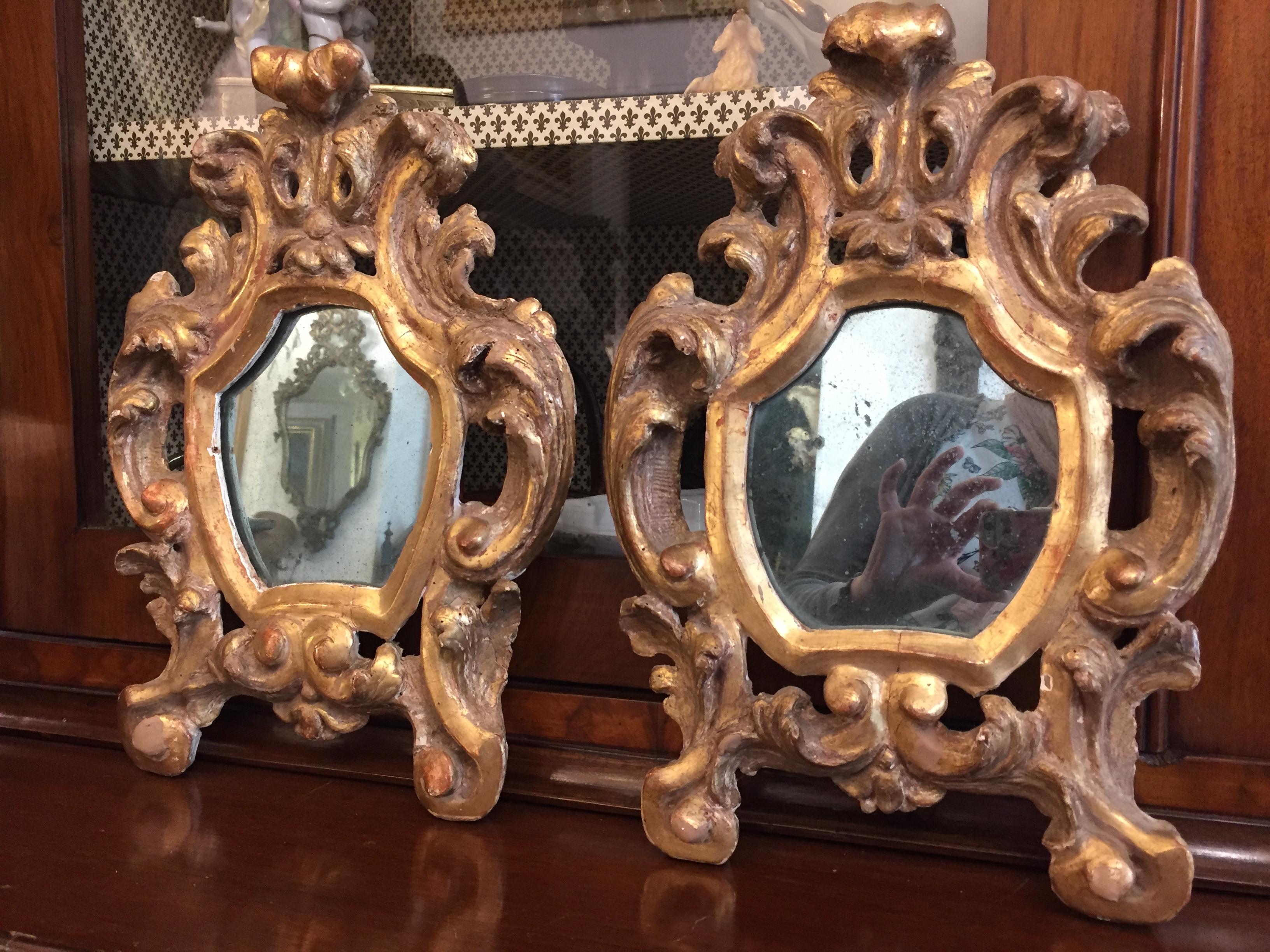 18th Century Italian Pair of Gilt Frames Small Louis XV Carved Mirrors 5