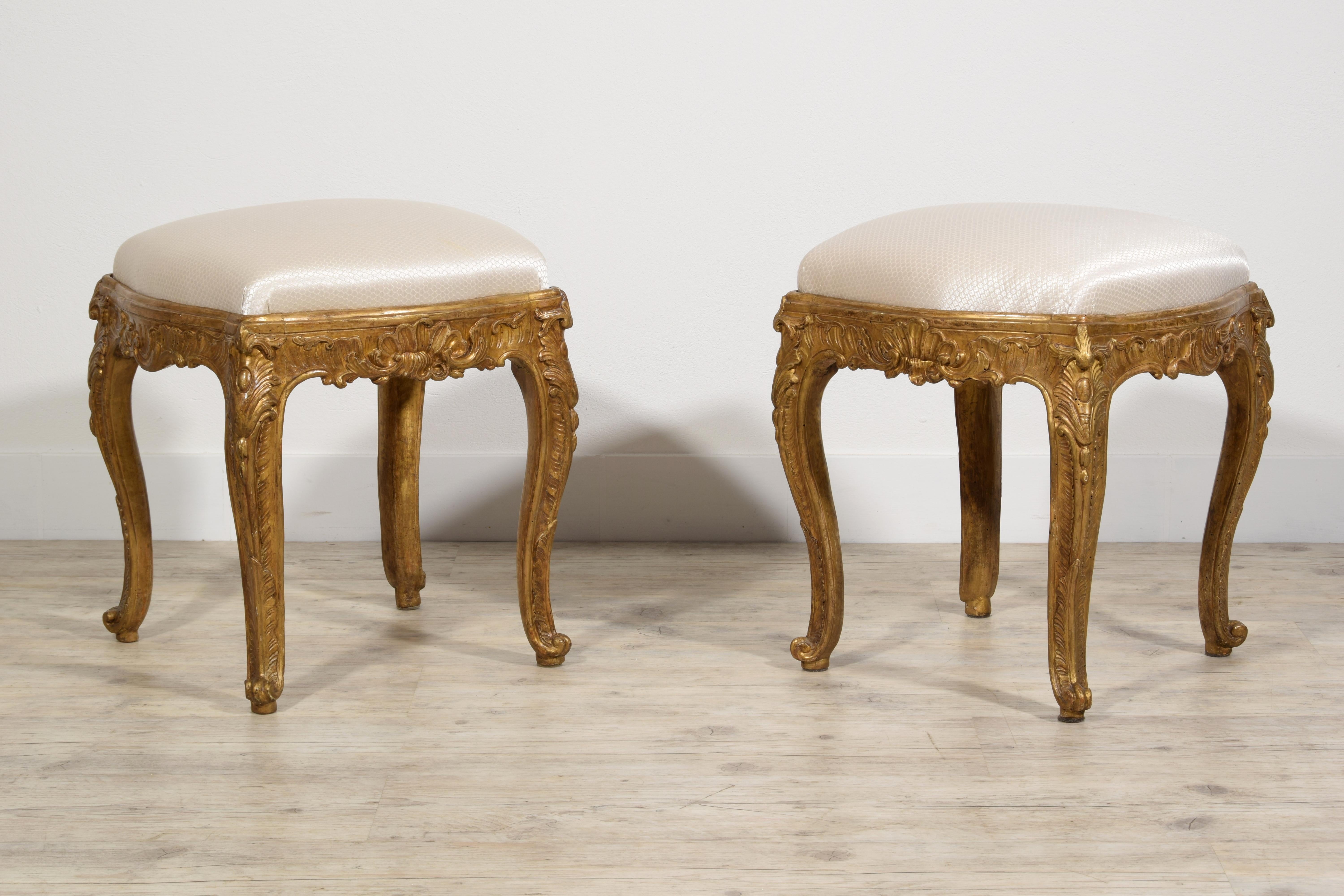 Hand-Carved 18th Century, Italian Pair of Gilt Wood Louis XV Stools  For Sale