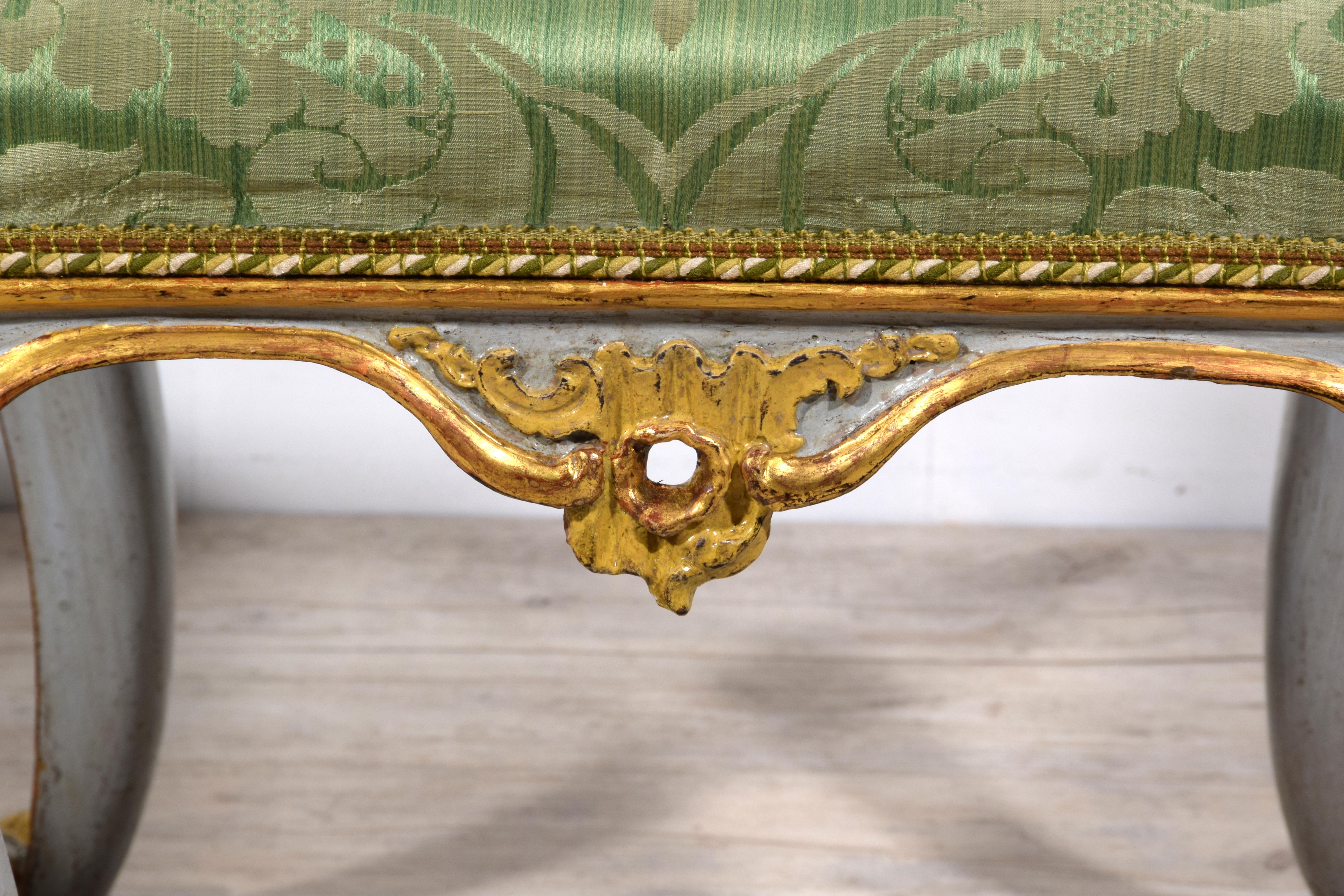 18th century, Italian Pair of Rococo Lacquered and Gilt Wood Stools For Sale 11