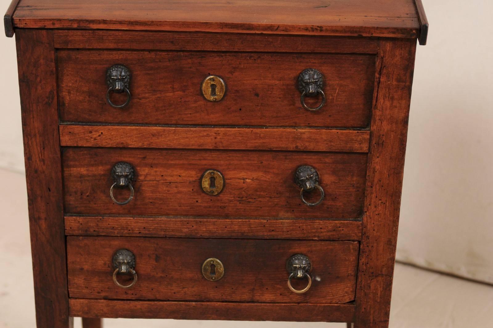 18th Century and Earlier 18th Century Italian Petite Wood Side Chest / Table with Lion Head Ring Pulls For Sale