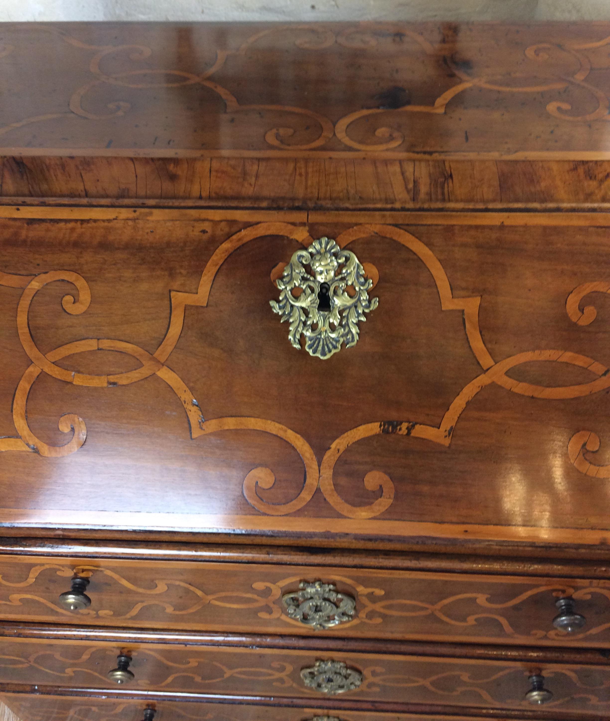 18th Century Italian Piemonte Commode Secretary Desk For Sale 3