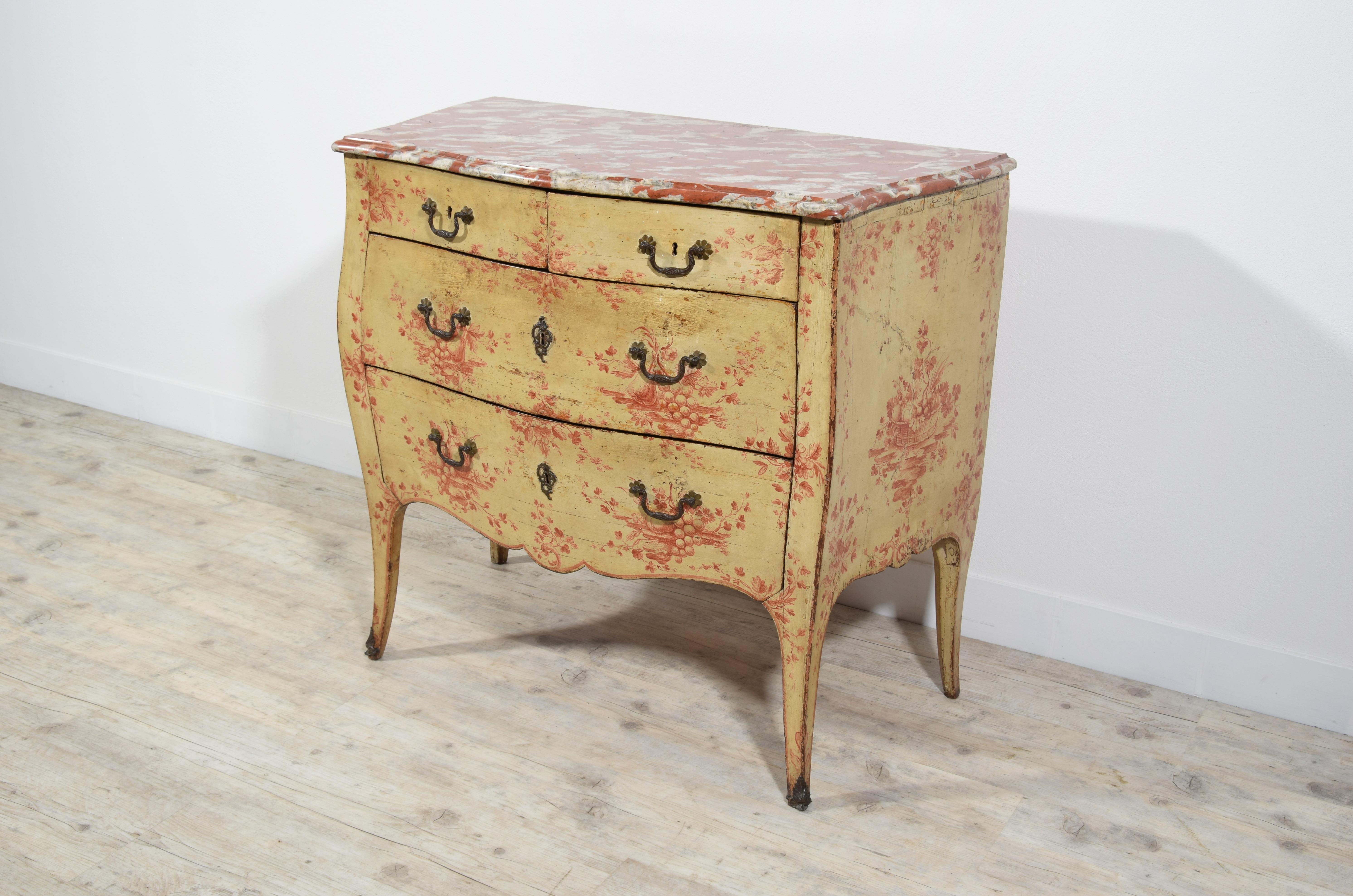 18th Century, Italian Policrome Lacquered Wood Chest of Drawers For Sale 8