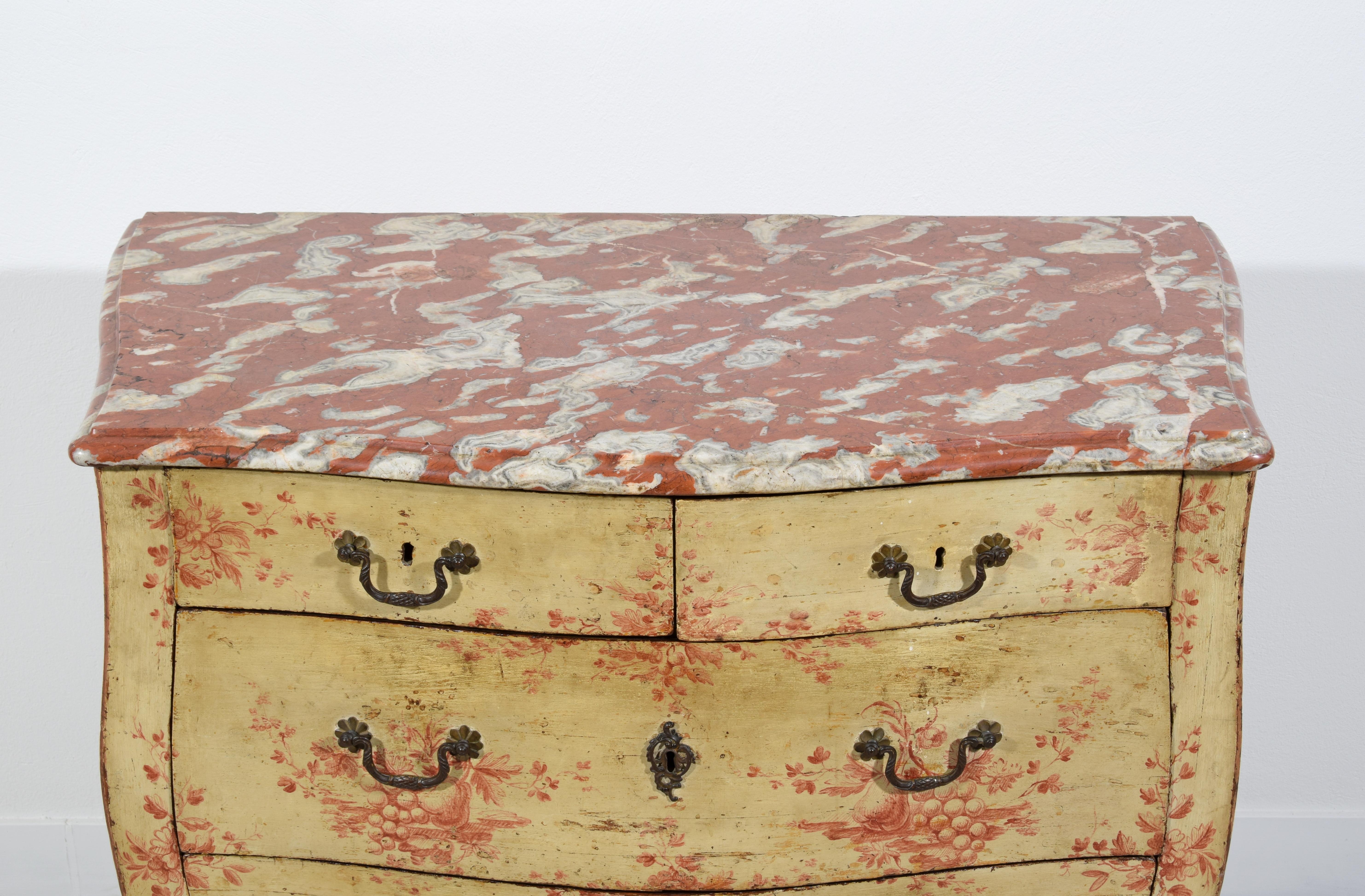 18th Century, Italian Policrome Lacquered Wood Chest of Drawers For Sale 11