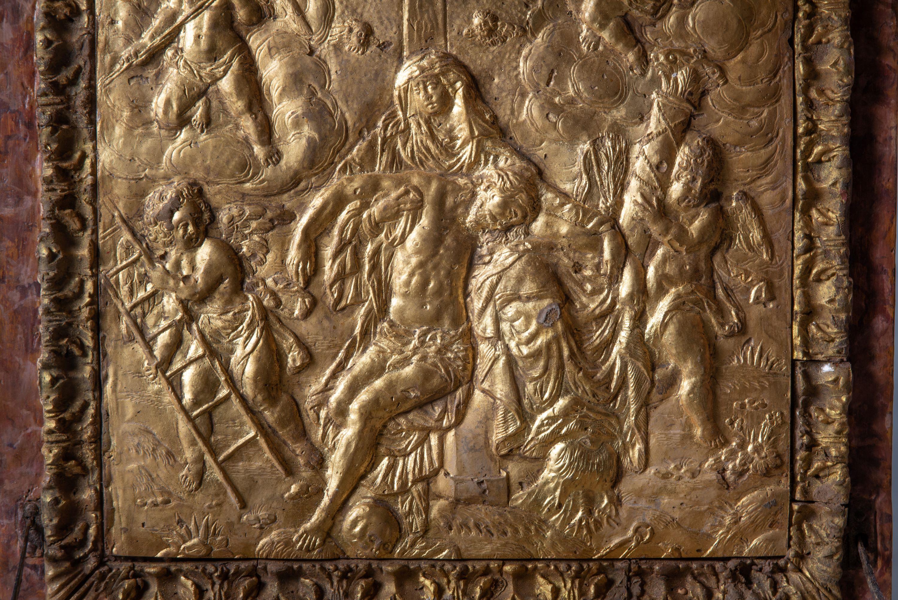 Scagliola Autel de voyage portatif italien du XVIIIe siècle, C.I.C. Cartapesta baroque en noyer en vente