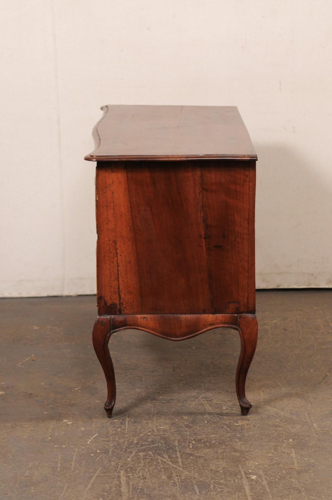 18th Century Italian Raised Two-Drawer Cassettiera For Sale 5
