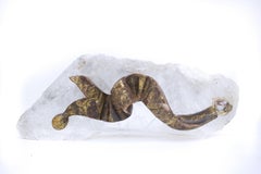 Fragment de ruban italien du 18ème siècle avec perles baroques sur Selenite