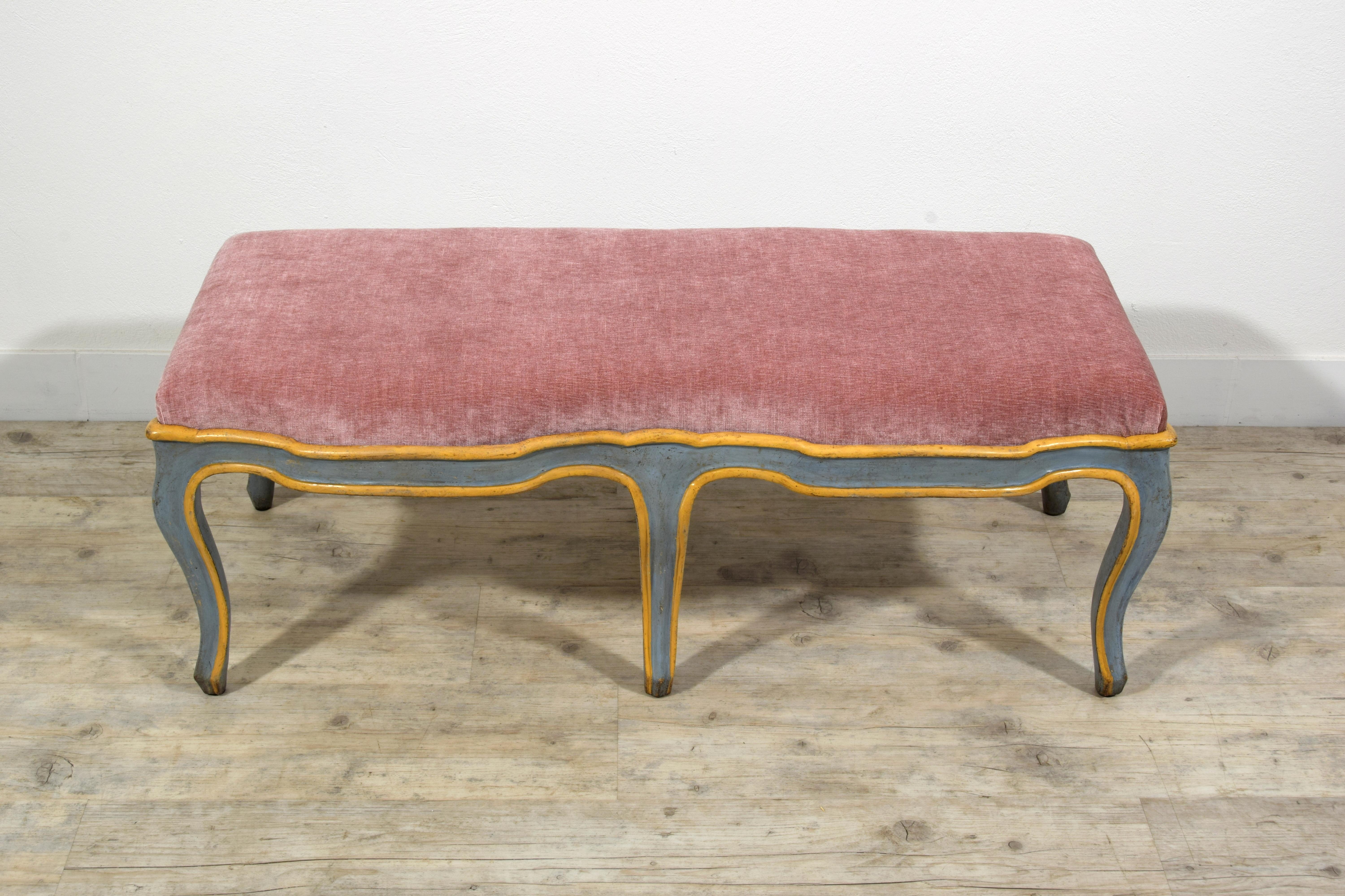 Banc en bois sculpté et laqué rococo italien du XVIIIe siècle en vente 7