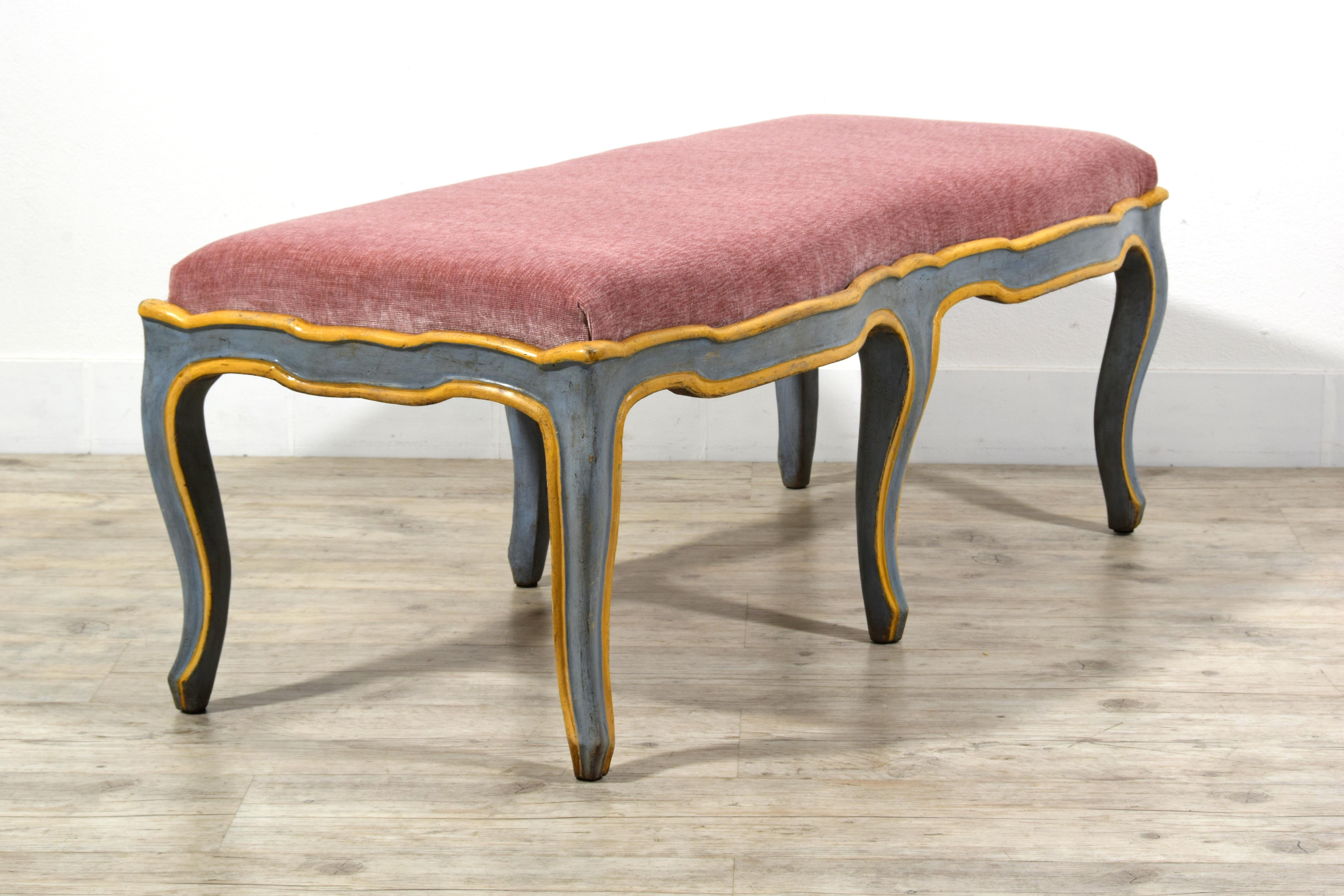 Banc en bois sculpté et laqué rococo italien du XVIIIe siècle en vente 14