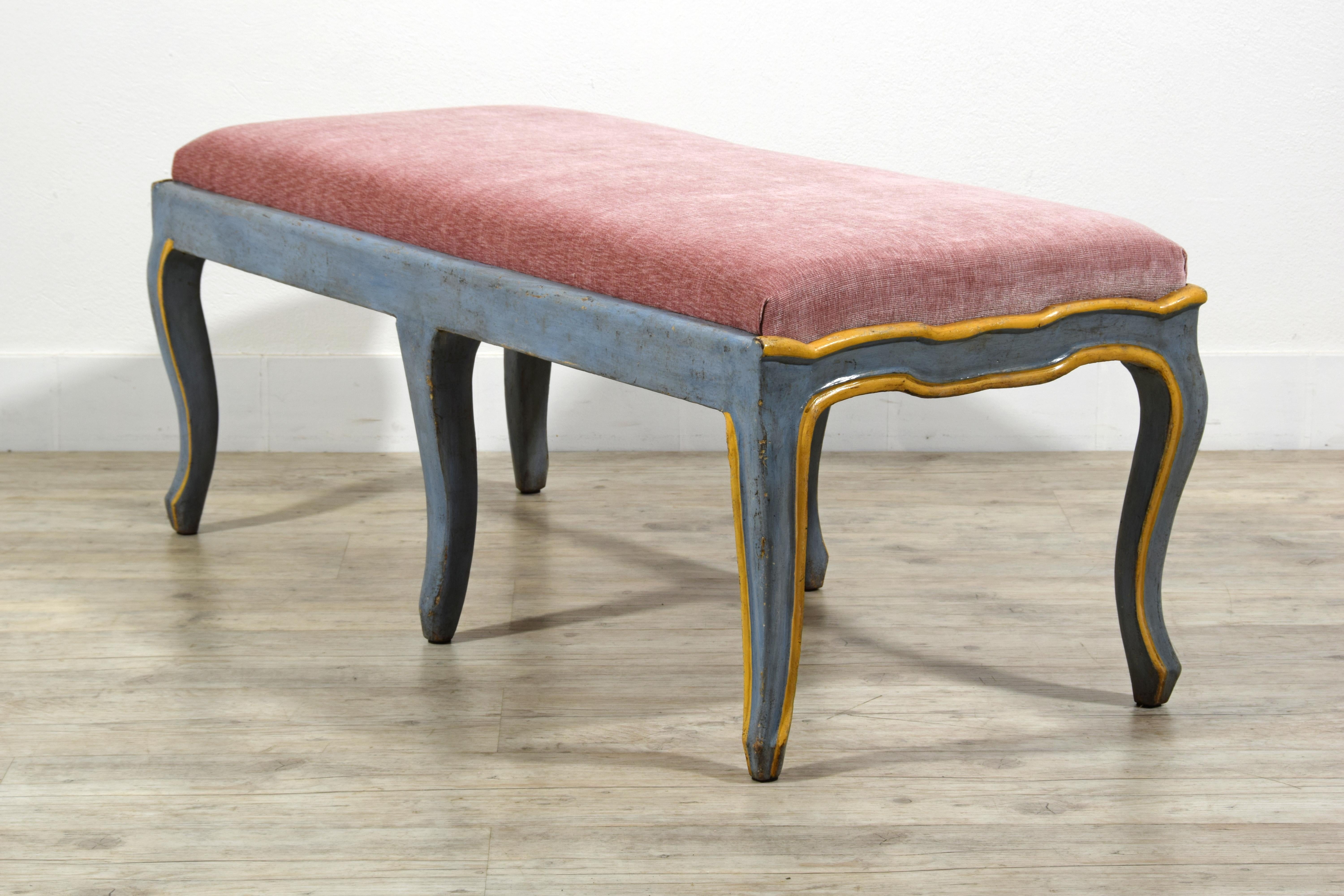 Banc en bois sculpté et laqué rococo italien du XVIIIe siècle en vente 4
