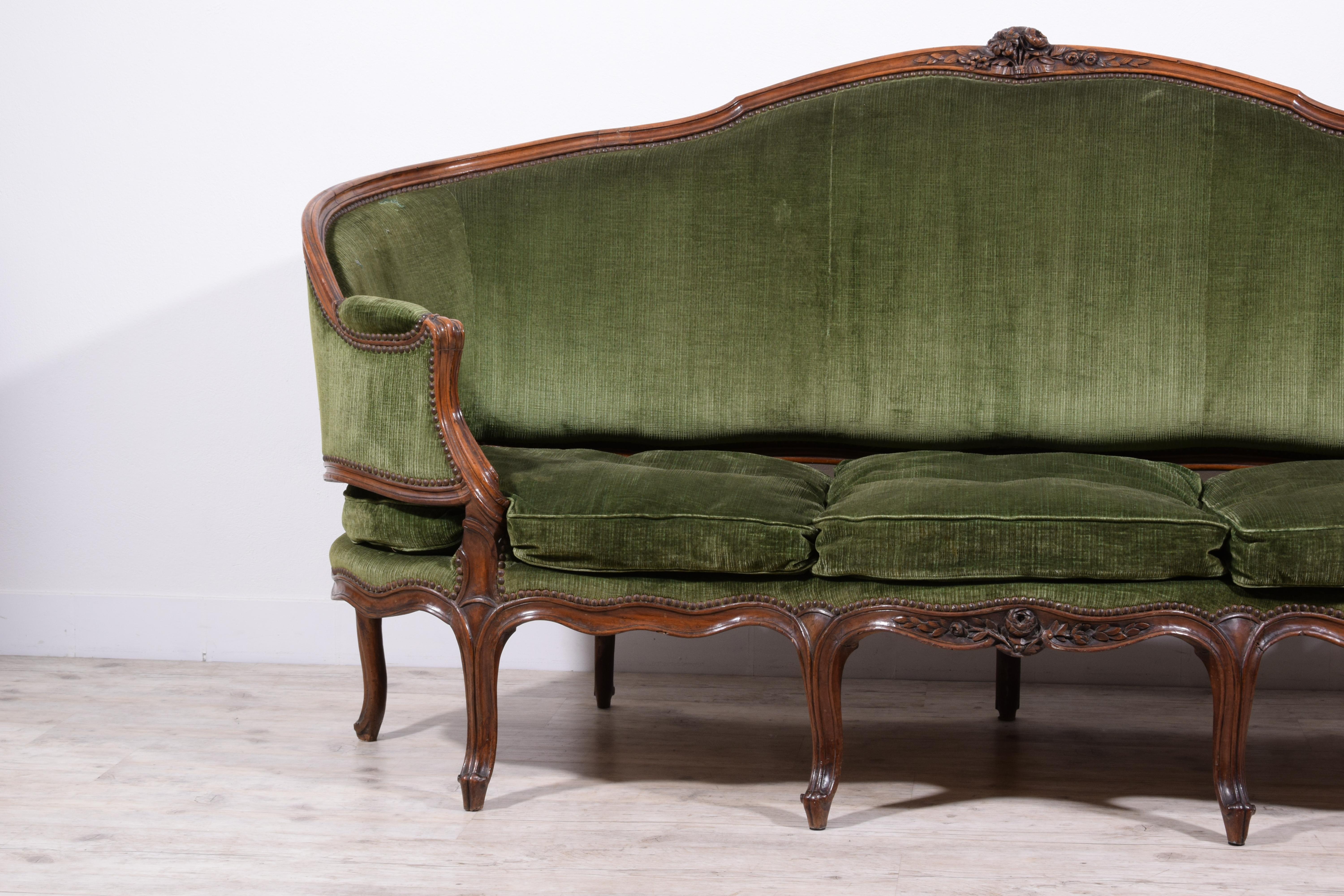 18th Century, Italian Rococo Carved Walnut Wood Corbeille Sofa For Sale 8