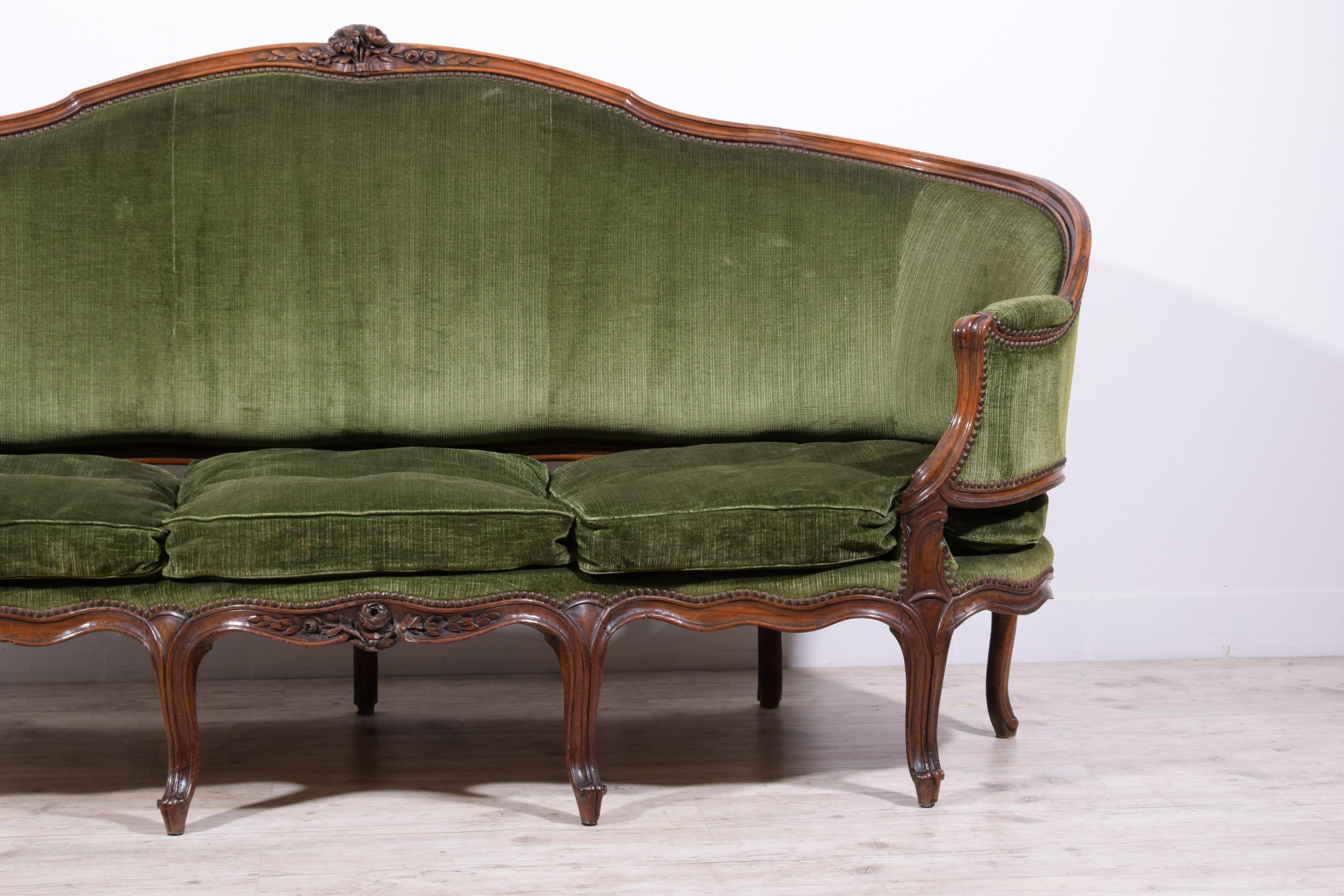 18th Century, Italian Rococo Carved Walnut Wood Corbeille Sofa For Sale 9