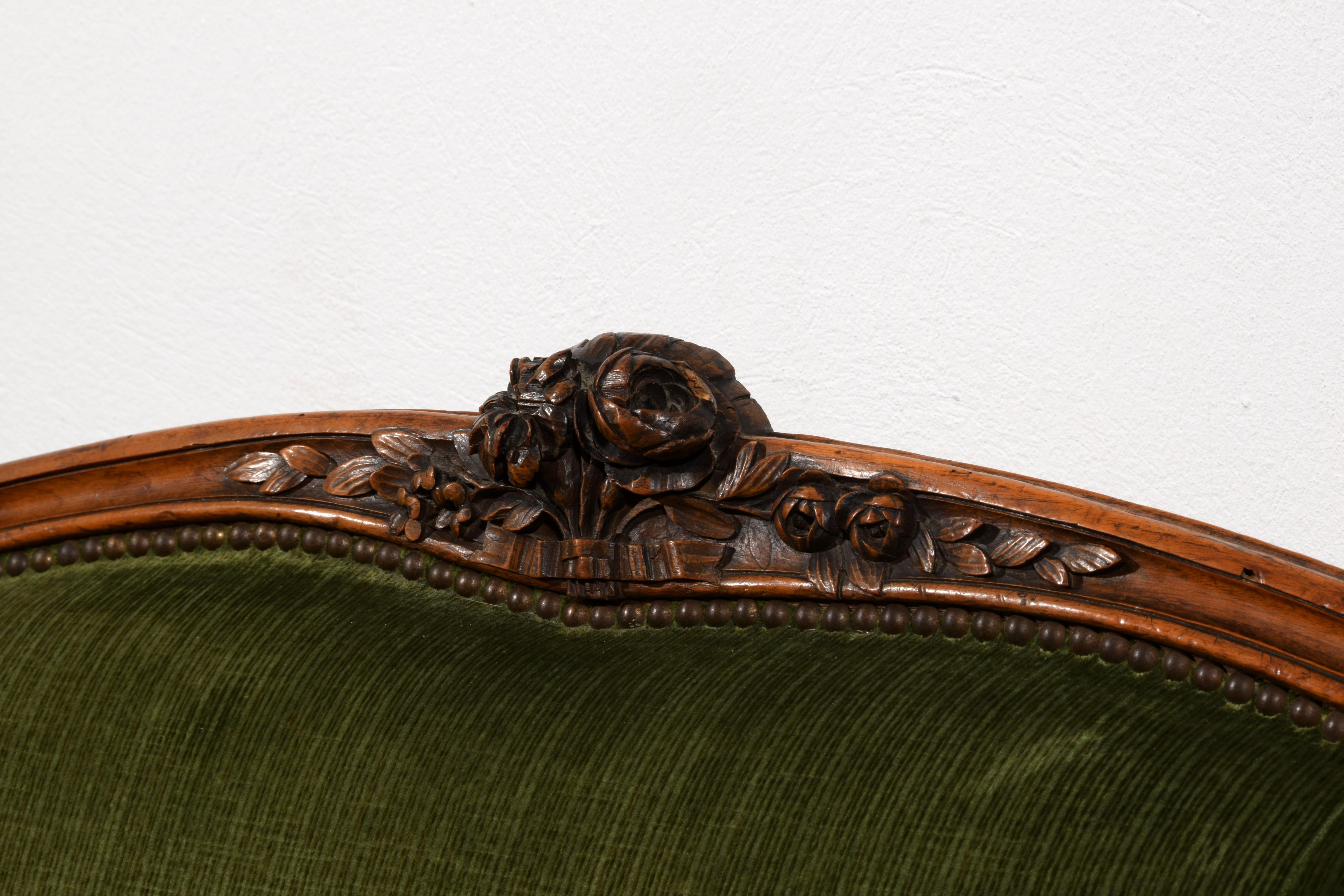 18th Century, Italian Rococo Carved Walnut Wood Corbeille Sofa For Sale 12
