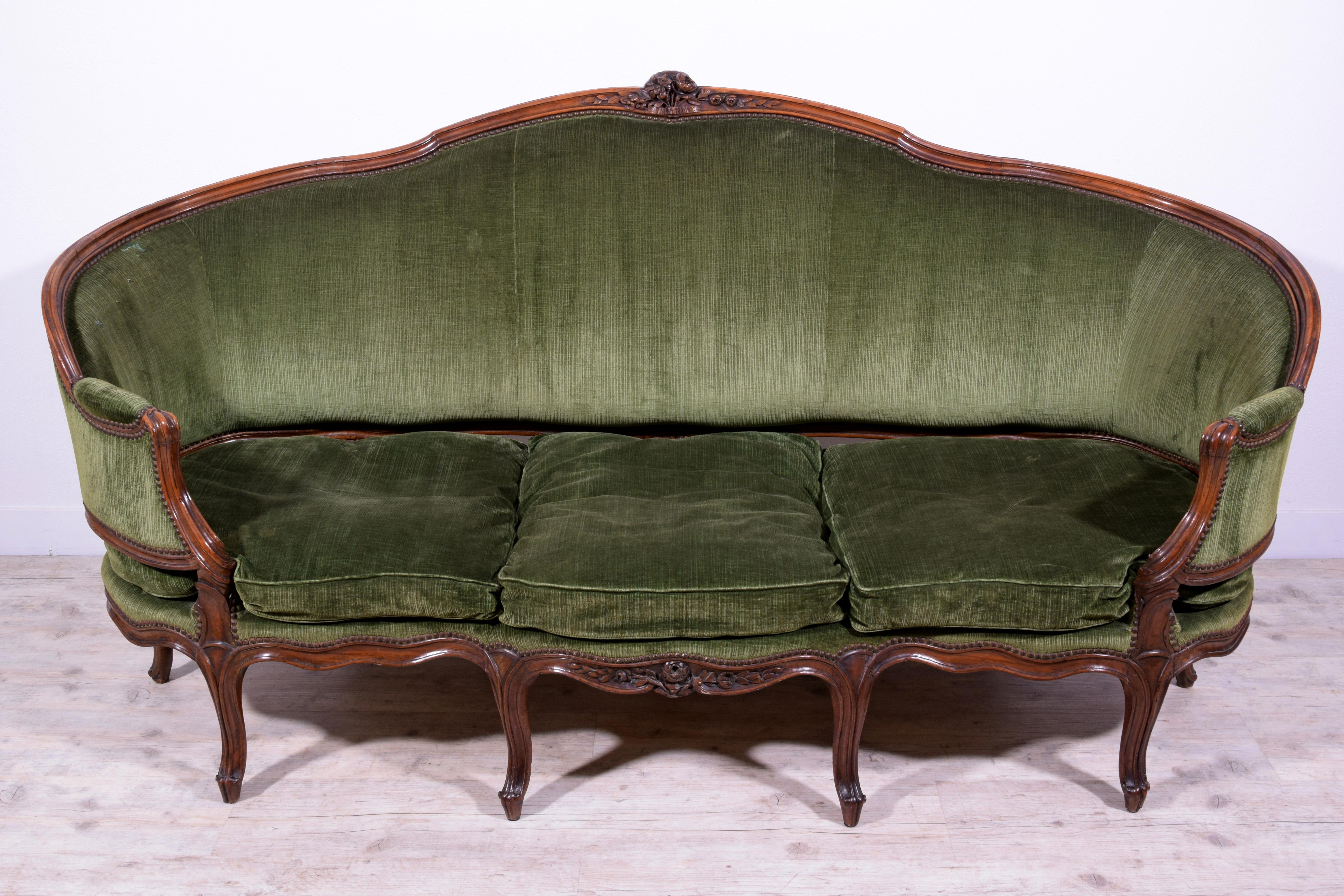 18th Century, Italian Rococo Carved Walnut Wood Corbeille Sofa For Sale 16