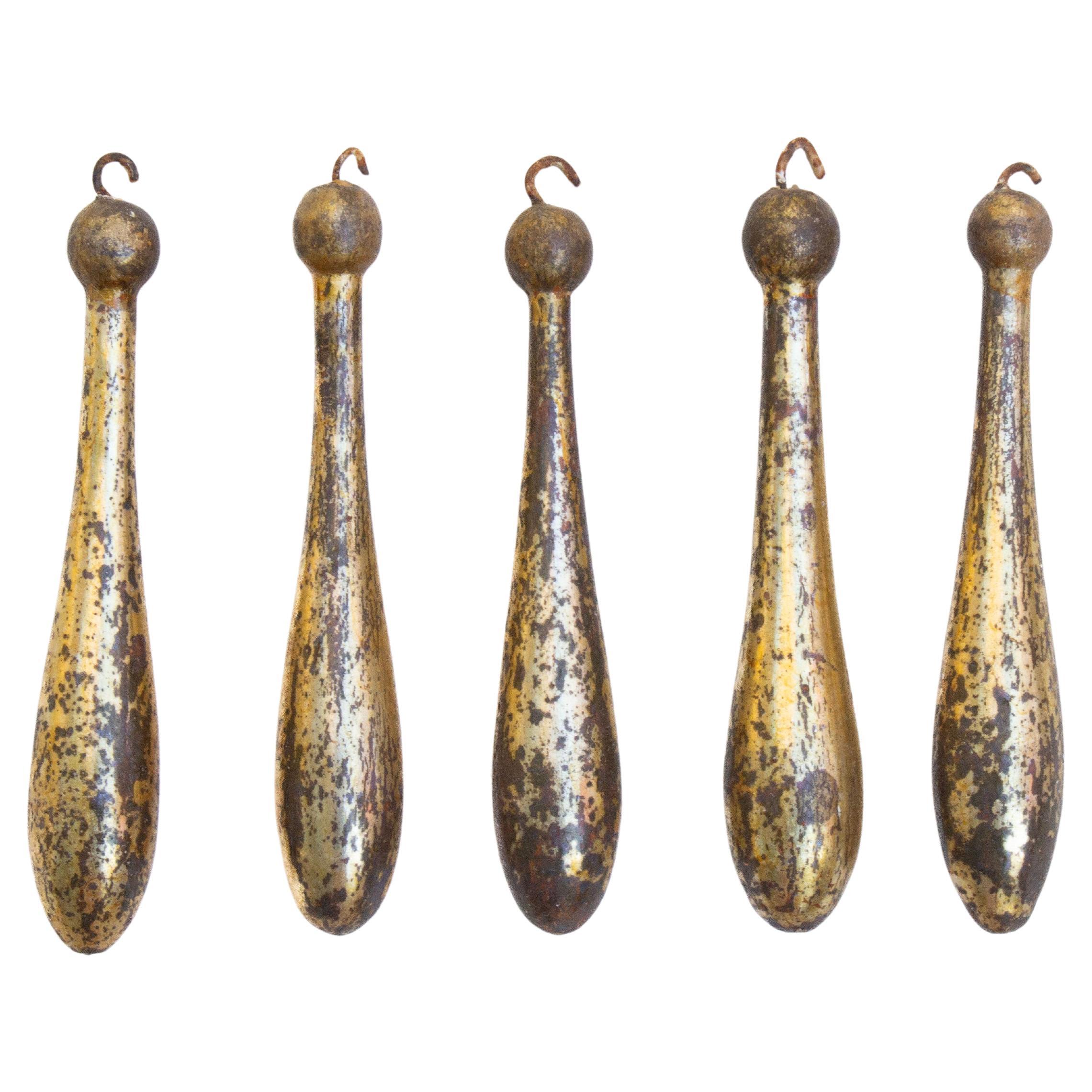 Ornamenti rococò italiani del 18° secolo, dorati e con nappe, "Gruppo di 5".