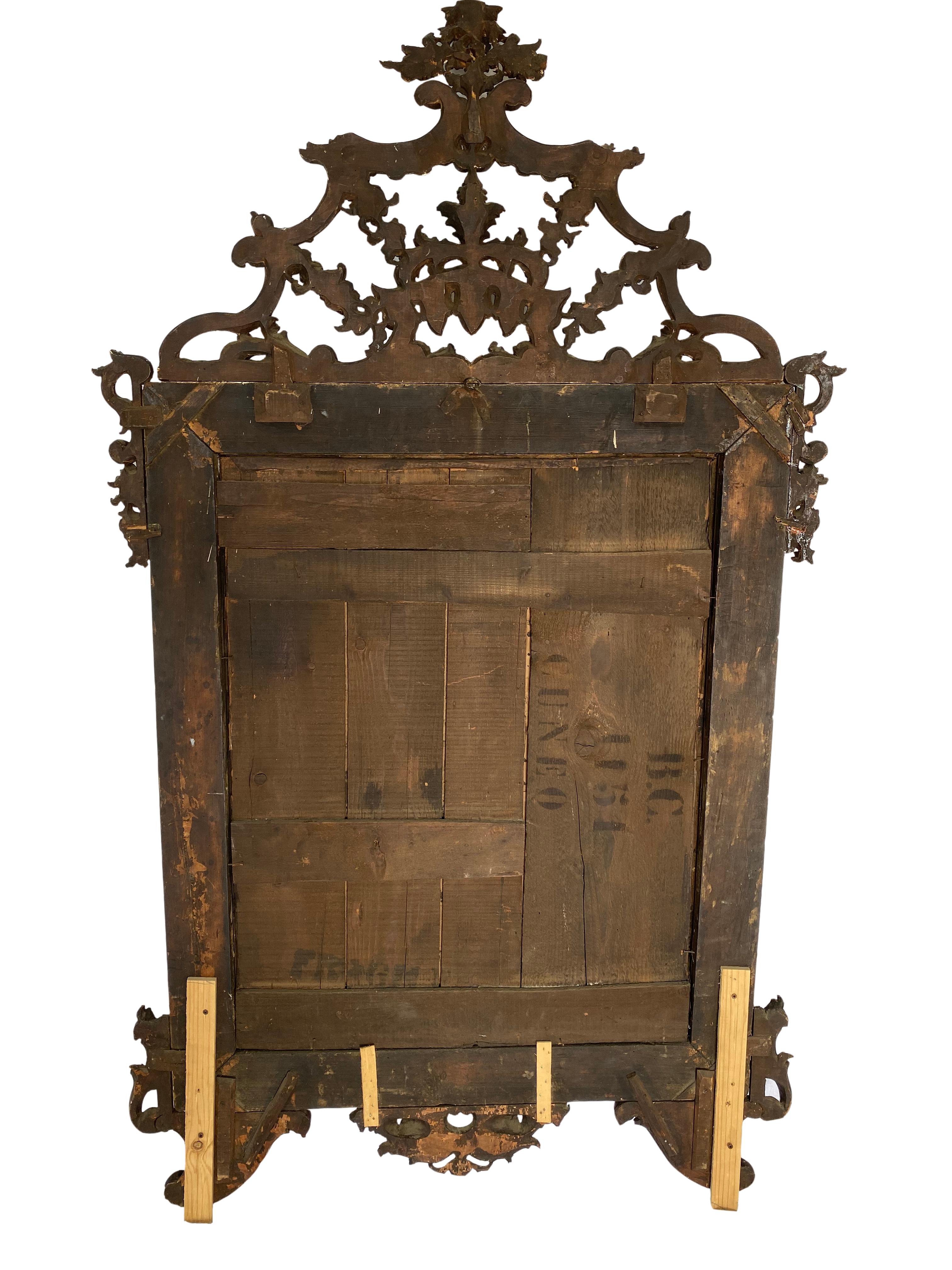 18th Century Italian Rococo Giltwood Mirror For Sale 2