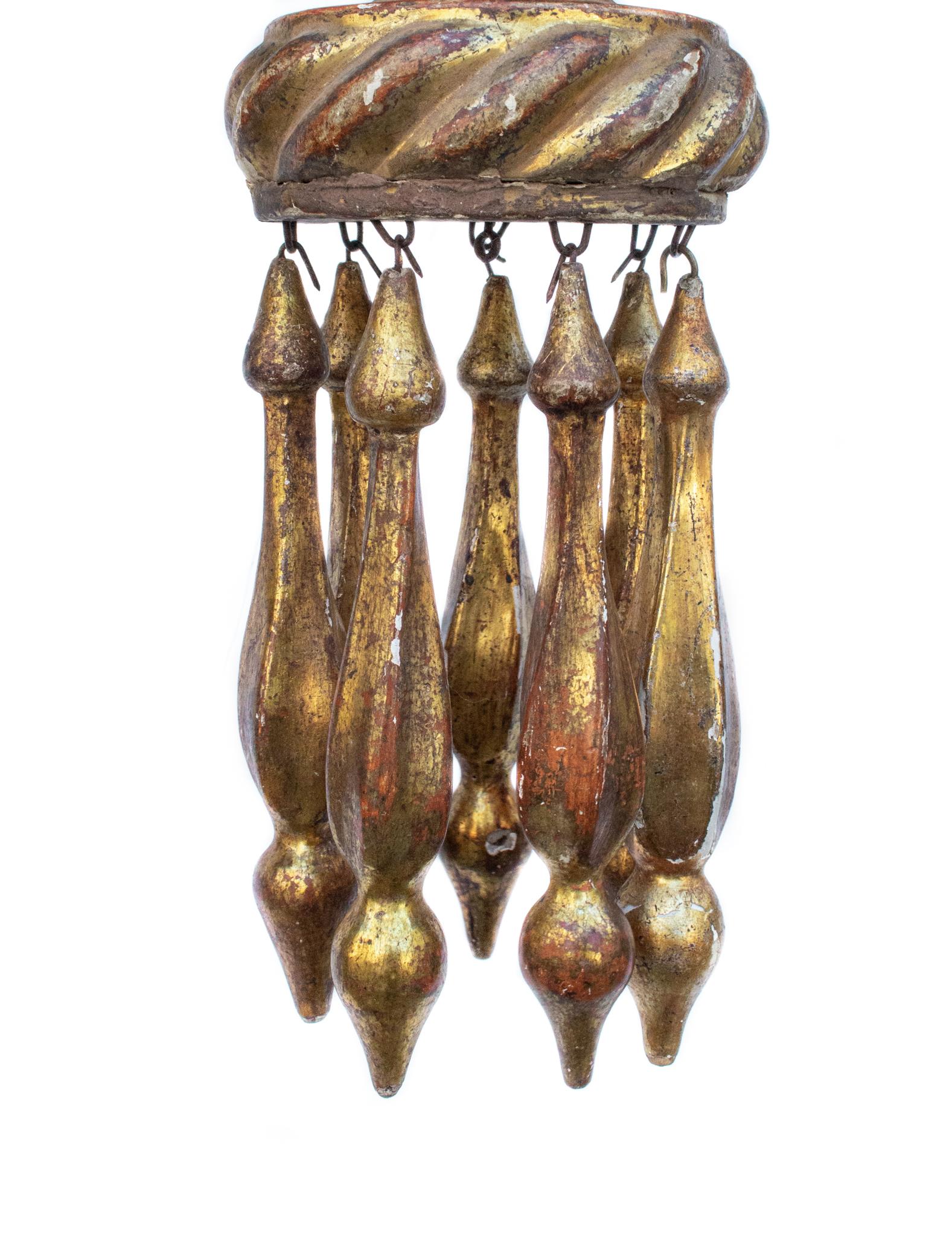 Italienische handgeschnitzte „Pompom“- Quaste aus Blattgold im Rokoko-Stil des 18. Jahrhunderts im Zustand „Gut“ im Angebot in Dublin, Dalkey