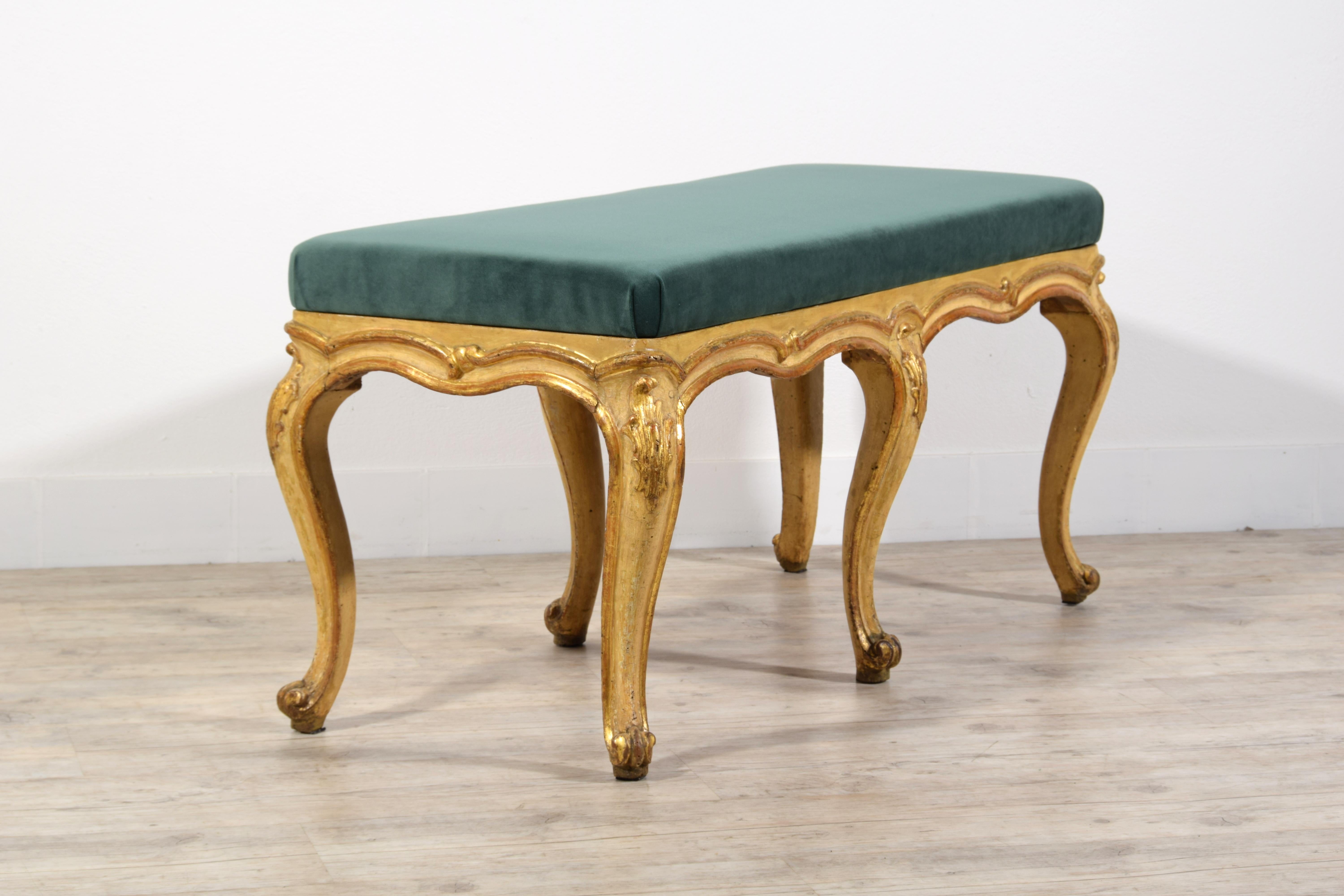 18th century, Italian Rococo Lacquered and Gilt Wood Bench  For Sale 6