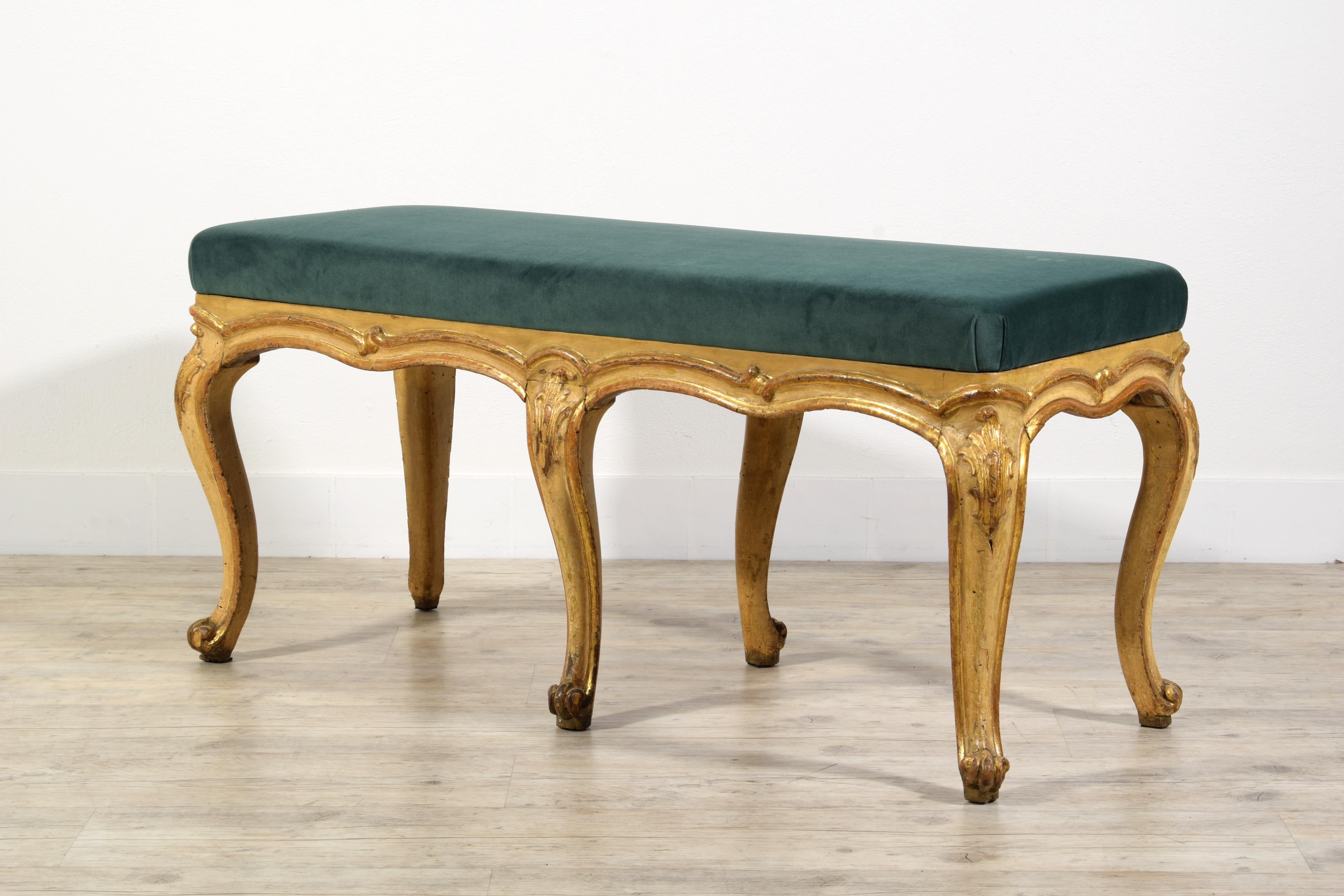 18th century, Italian Rococo Lacquered and Gilt Wood Bench  For Sale 10