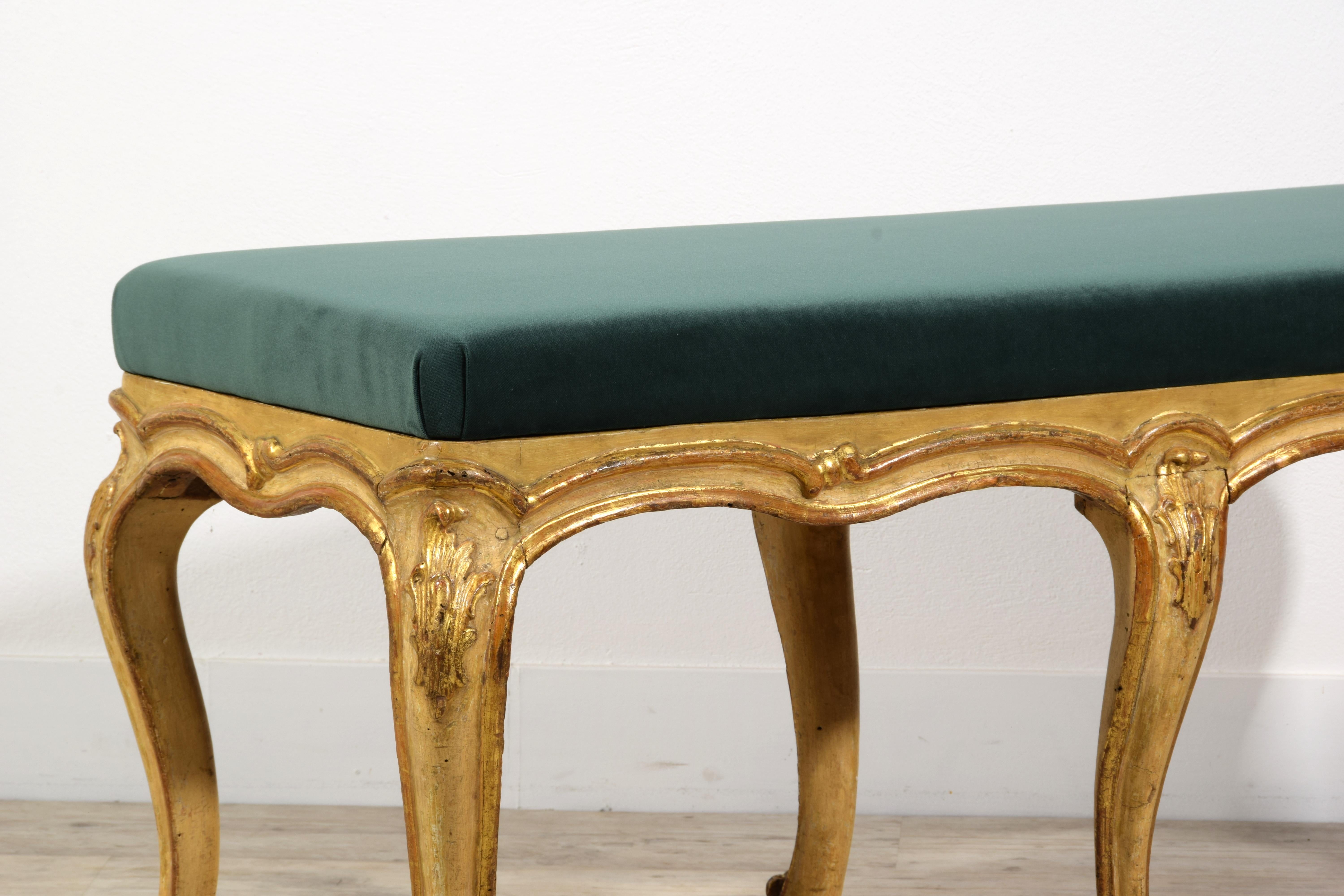 18th century, Italian Rococo Lacquered and Gilt Wood Bench  For Sale 11