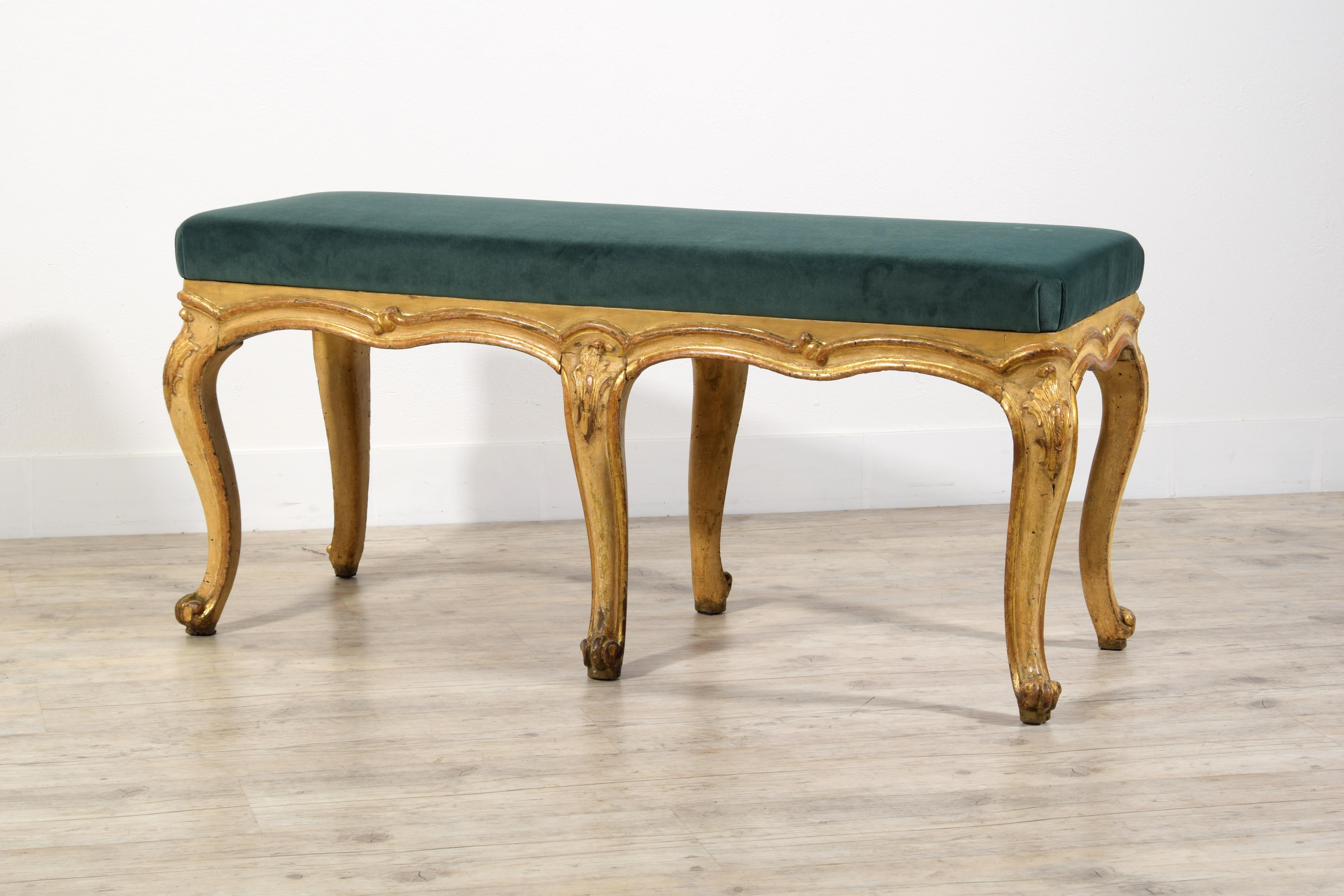 18th century, Italian Rococo Lacquered and Gilt Wood Bench  For Sale 12