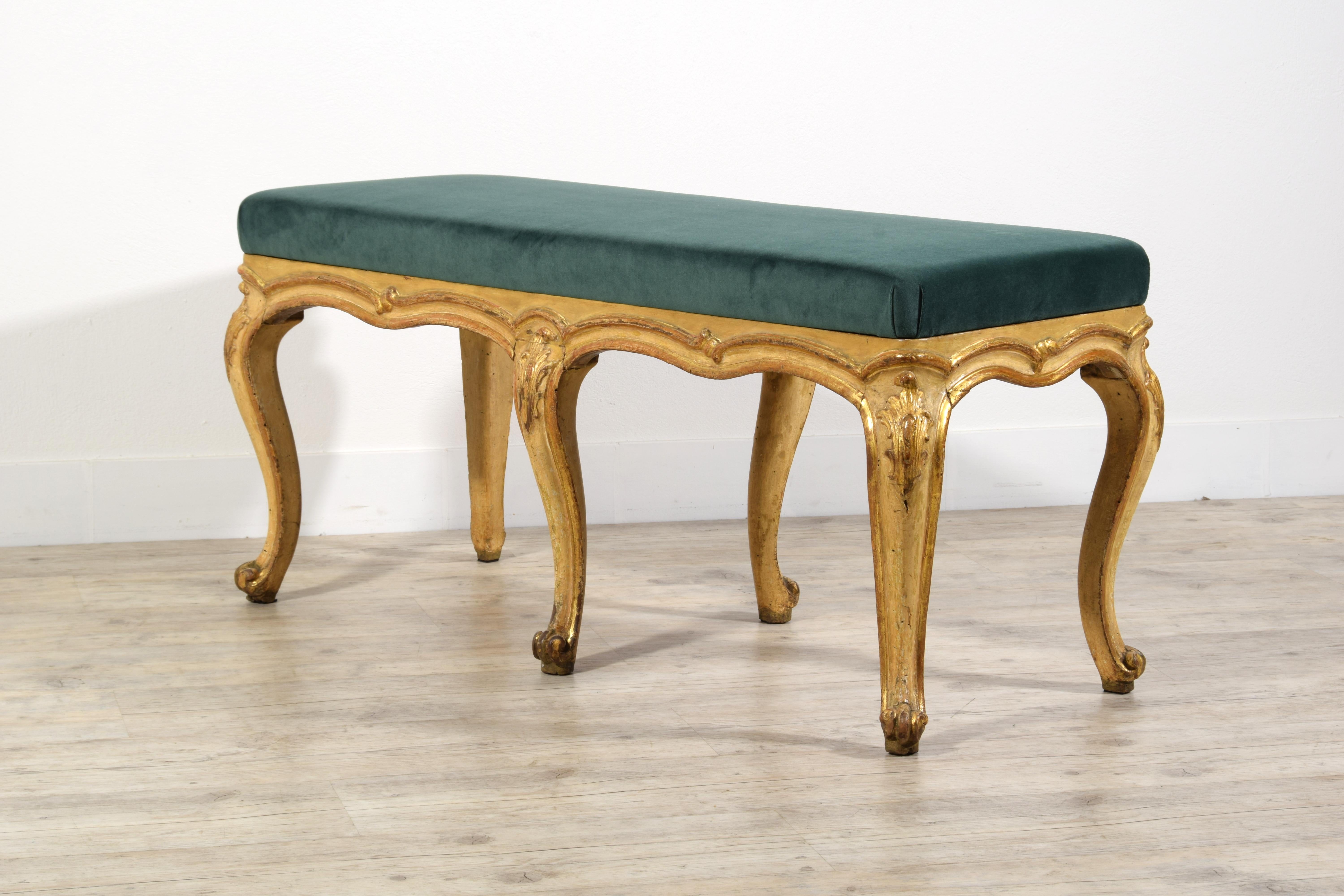 18th century, Italian Rococo Lacquered and Gilt Wood Bench  For Sale 15