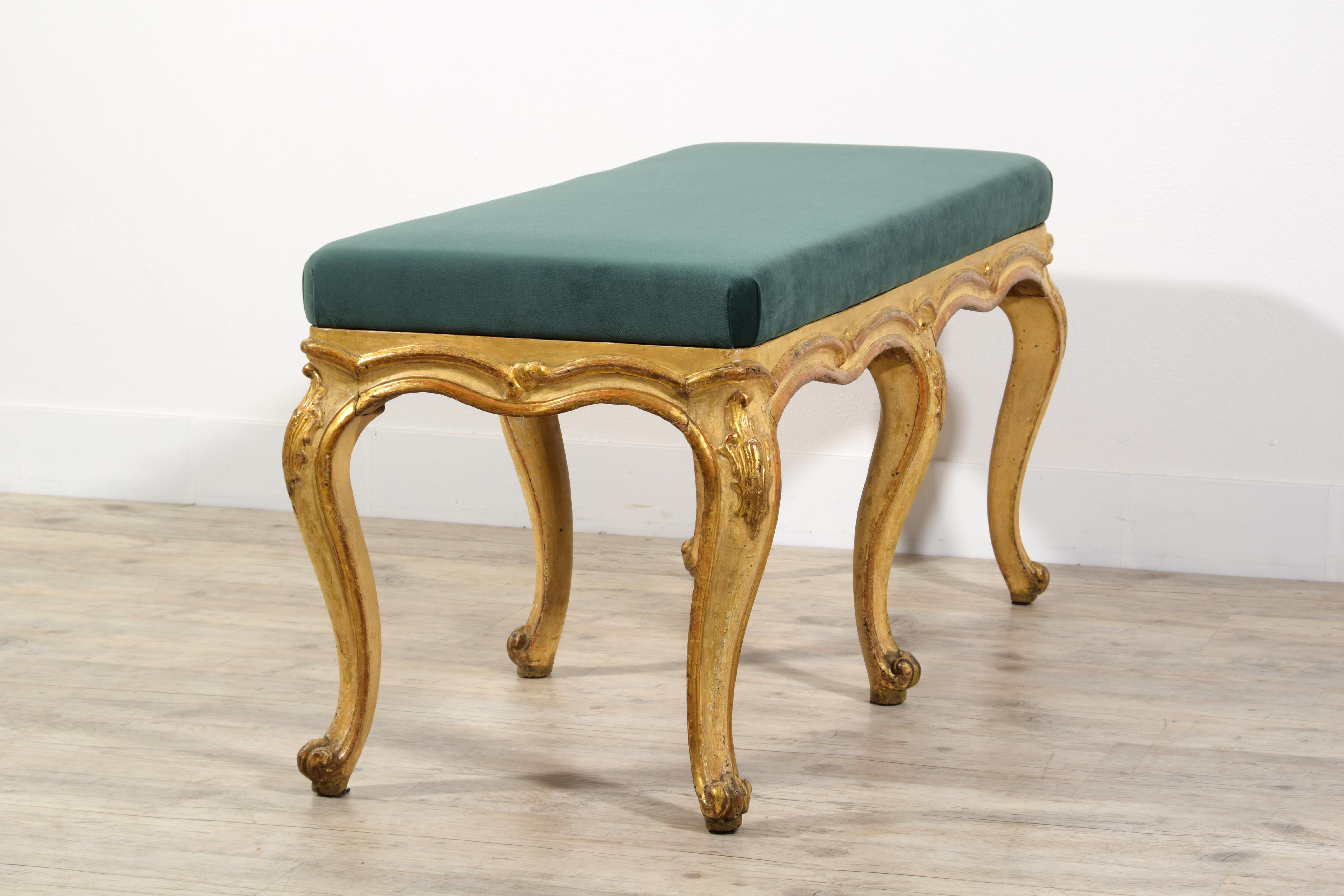 18th century, Italian Rococo Lacquered and Gilt Wood Bench  For Sale 1