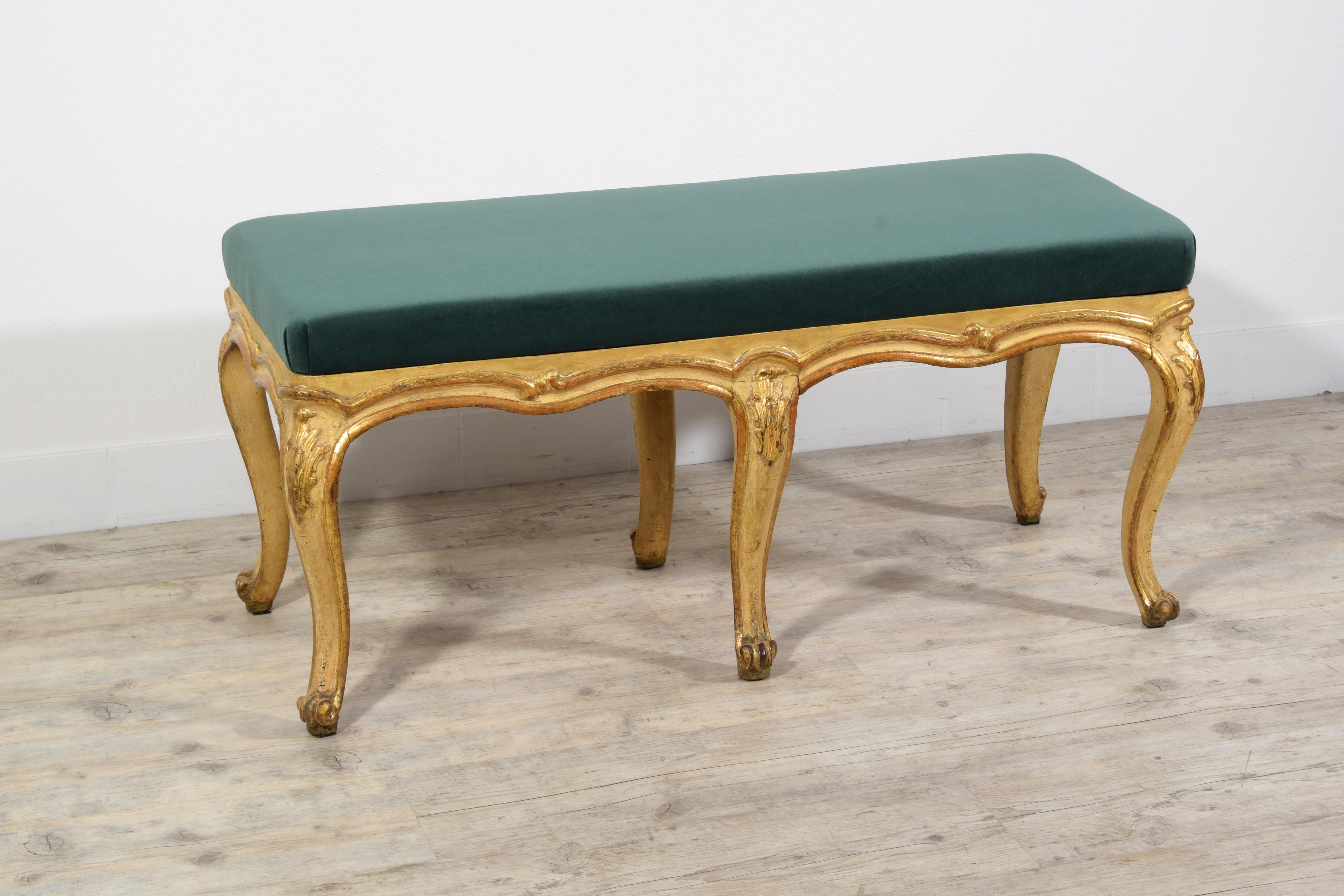 18th century, Italian Rococo Lacquered and Gilt Wood Bench  For Sale 3