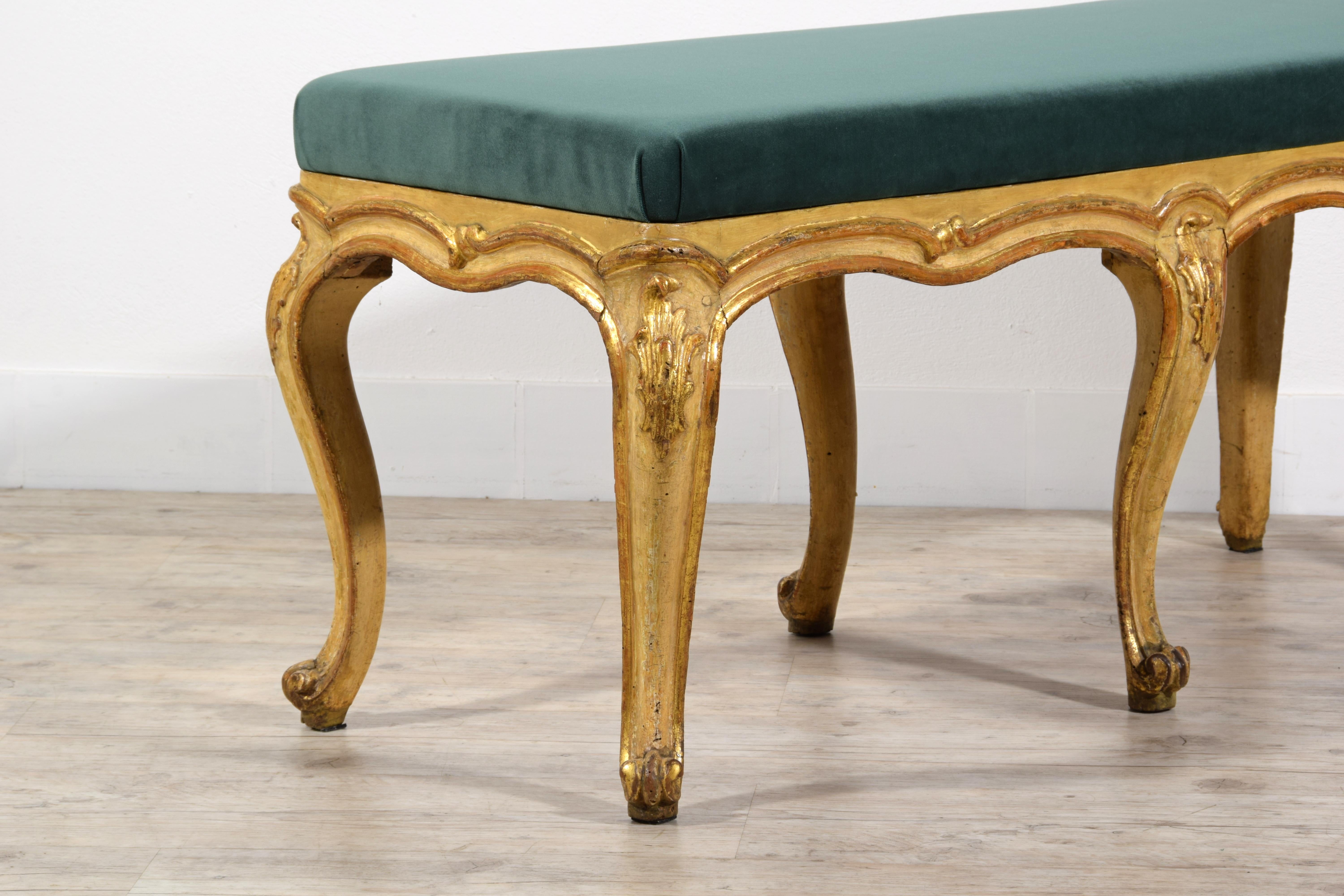 18th century, Italian Rococo Lacquered and Gilt Wood Bench  For Sale 5