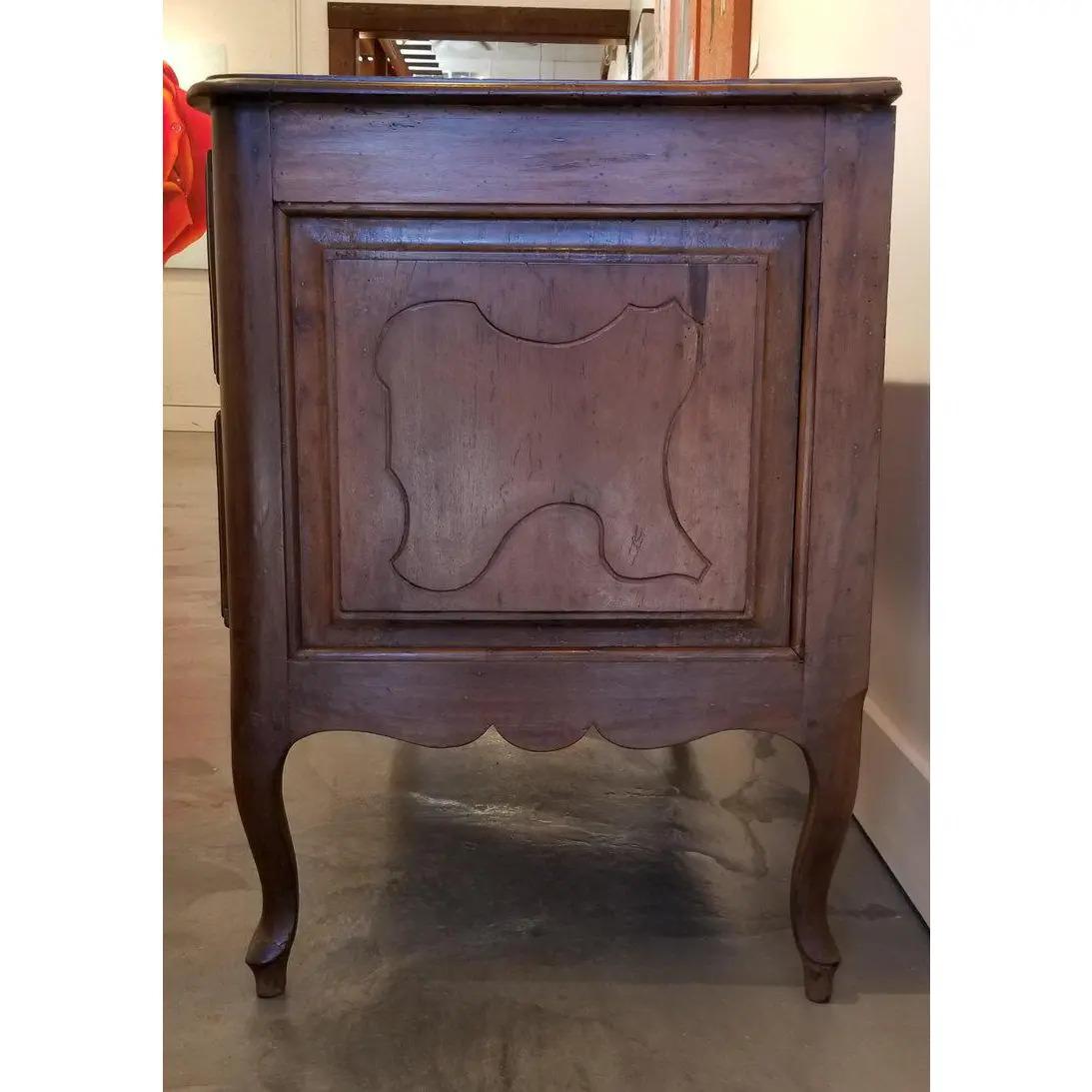 18th Century Dresser Italian Rococo Walnut and Olivewood 1