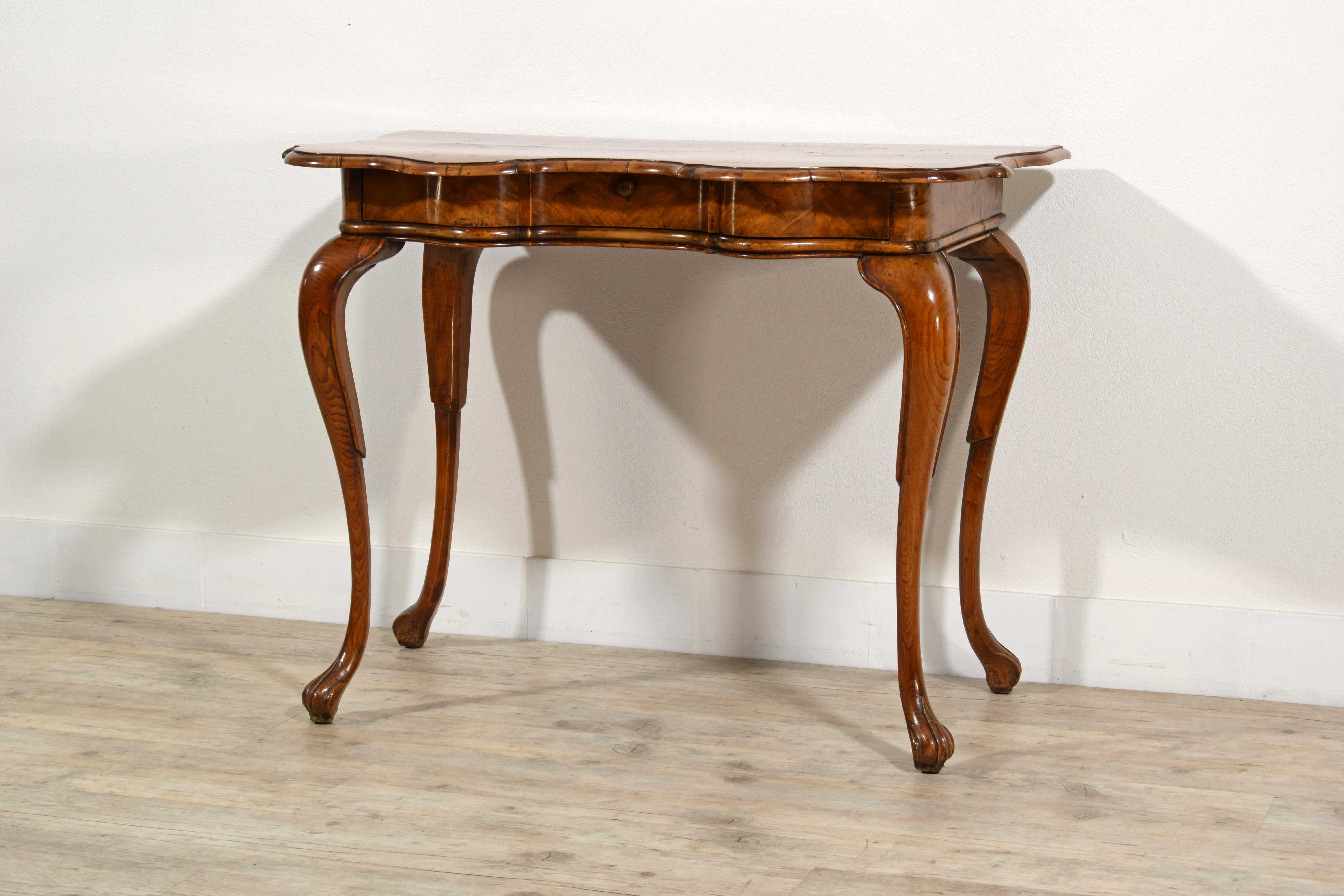 18. Jahrhundert, Italienischer Rokoko Wood Konsolentisch im Angebot 8