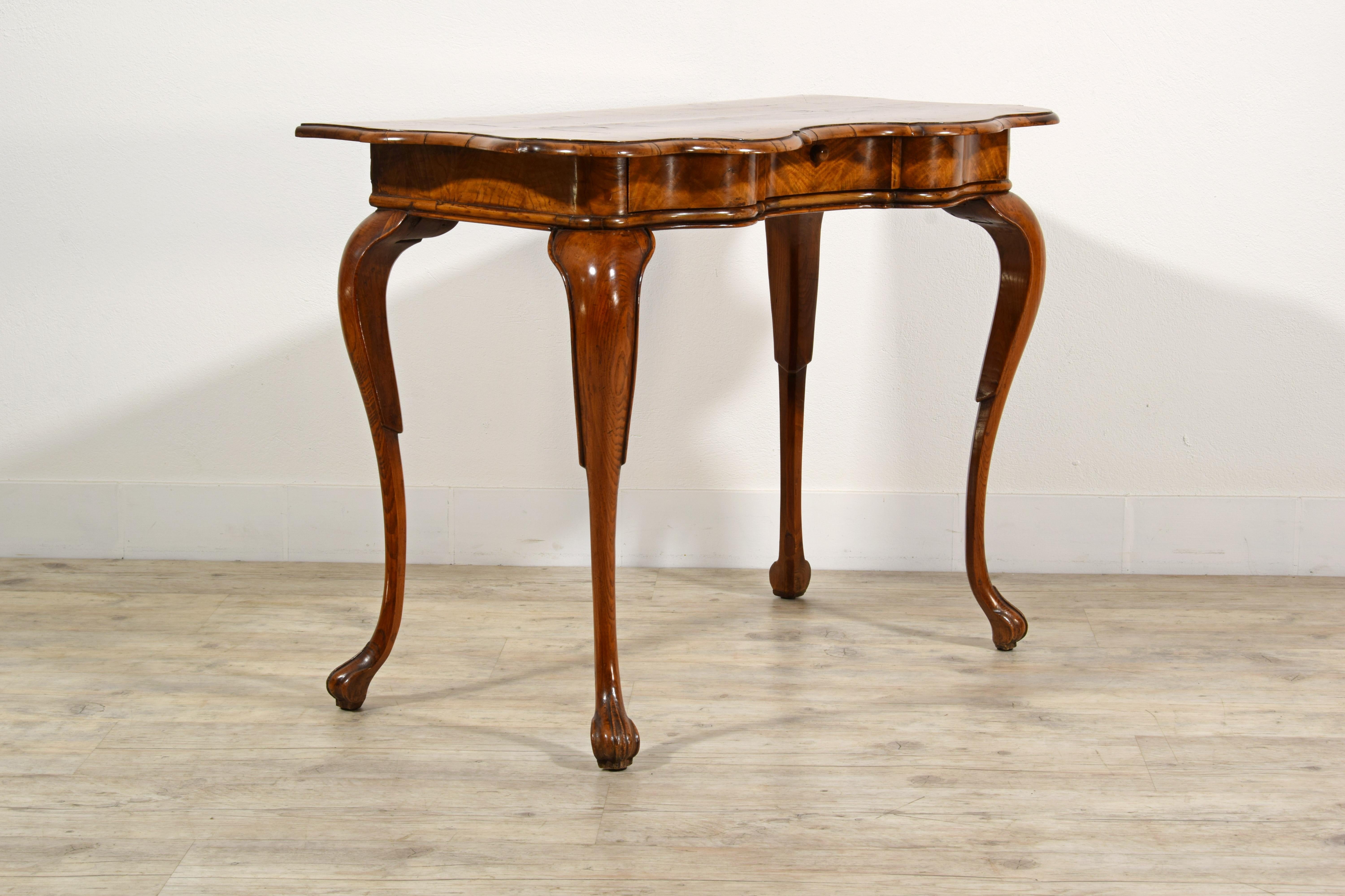 18. Jahrhundert, Italienischer Rokoko Wood Konsolentisch im Angebot 12