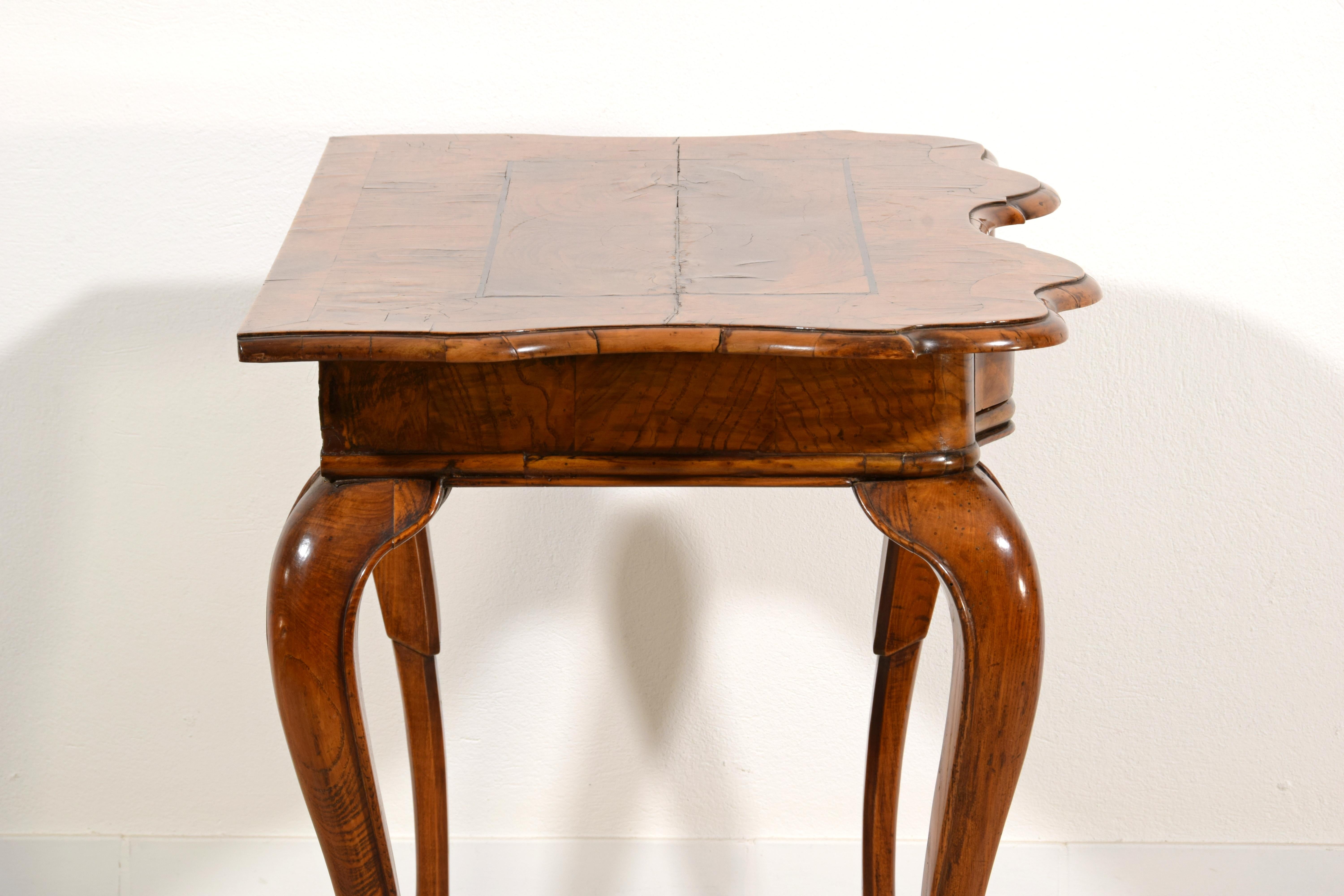 18. Jahrhundert, Italienischer Rokoko Wood Konsolentisch im Angebot 14
