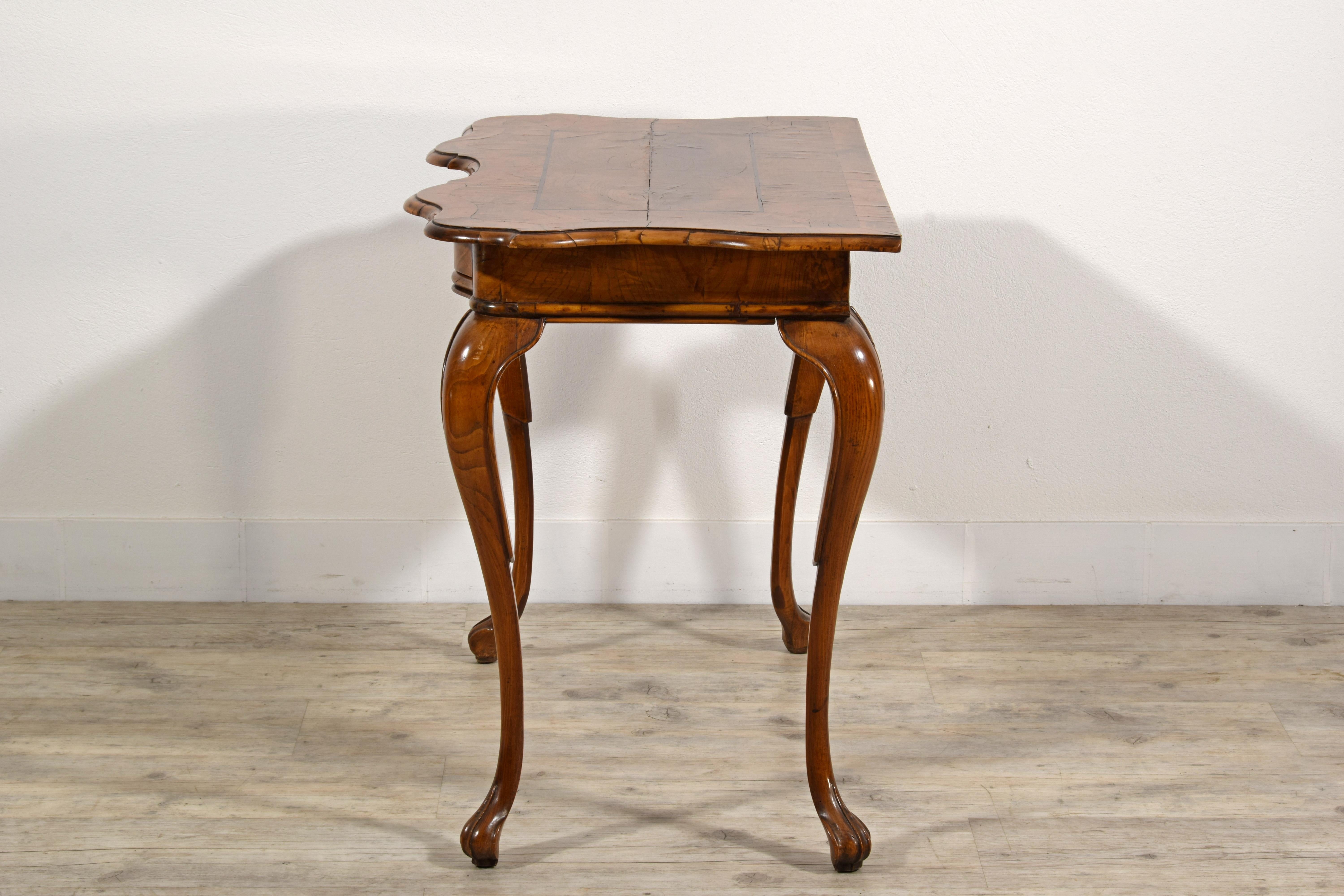 18. Jahrhundert, Italienischer Rokoko Wood Konsolentisch im Angebot 1