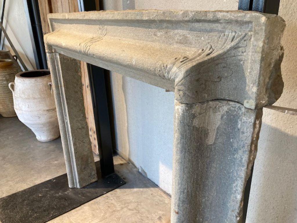 Repisa de chimenea de arenisca italiana del siglo XVIII en Bueno estado para la venta en Zedelgem, BE