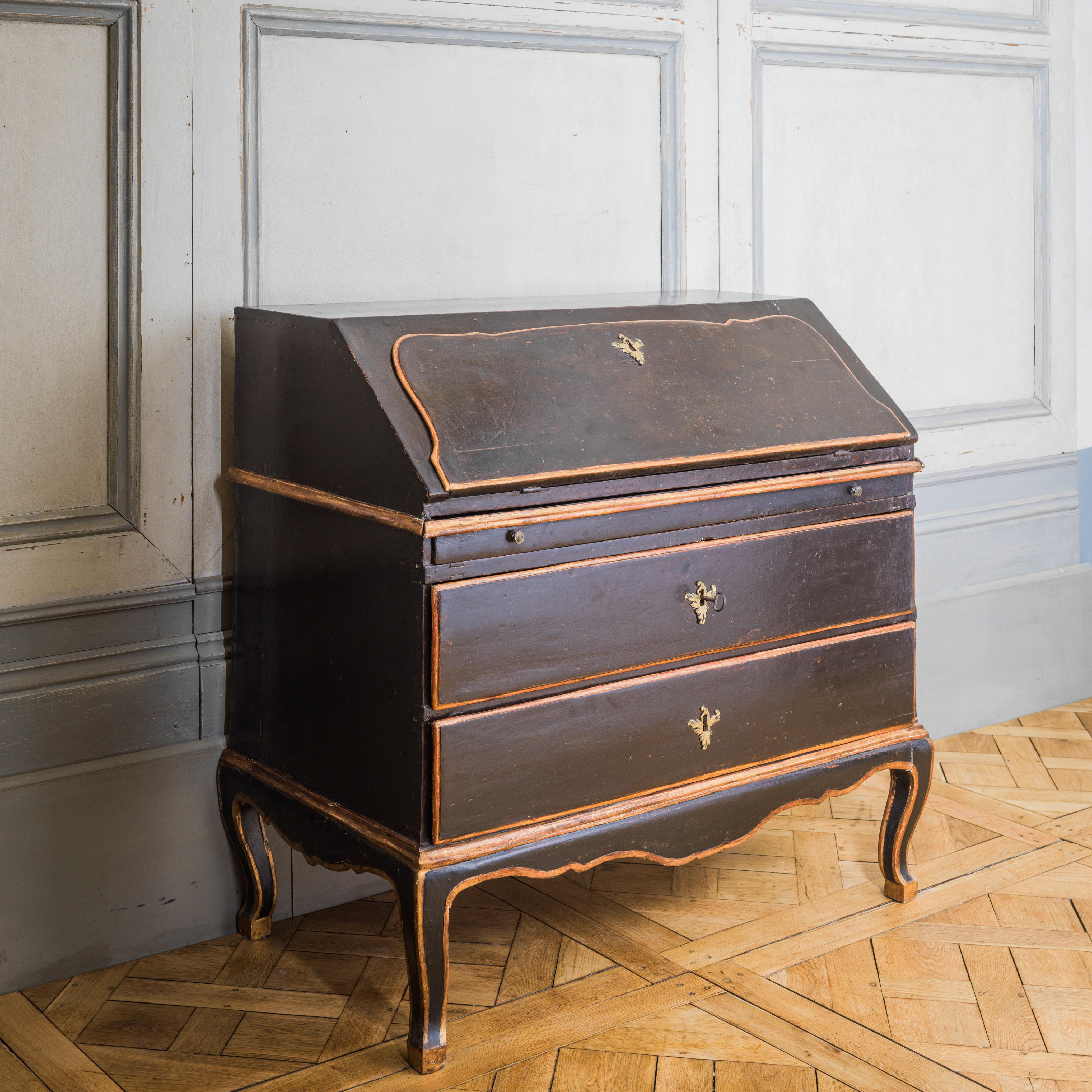 Hand-Painted 18th Century Italian Scriban For Sale