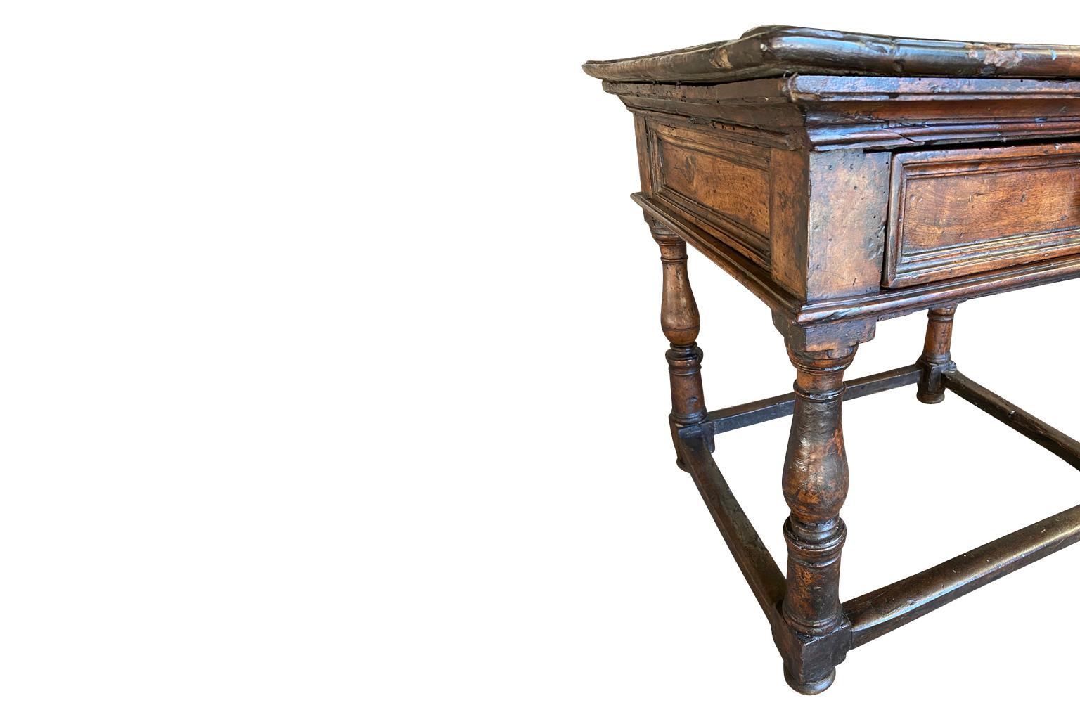 18th Century Italian Side Table For Sale 3