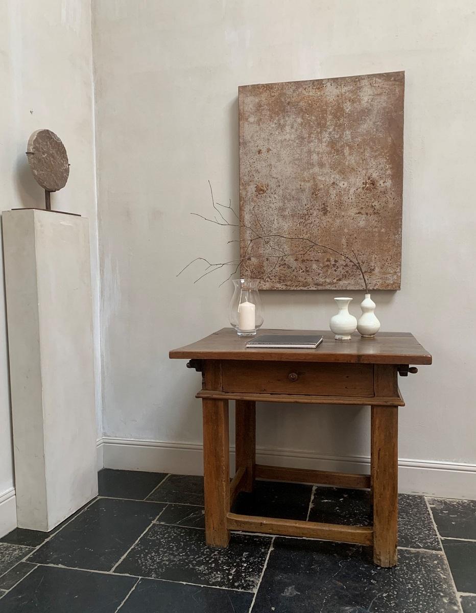 A well proportioned Italian early 18th century rent table. Tables like these were specifically used by landlords for rent collecting. Often the tables were taken from village to villlage. To accomodate this the tops were designed to be taken of