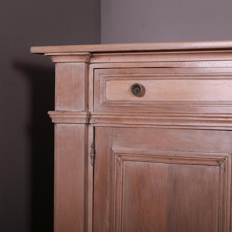 18th Century and Earlier 18th Century Italian Sideboard For Sale